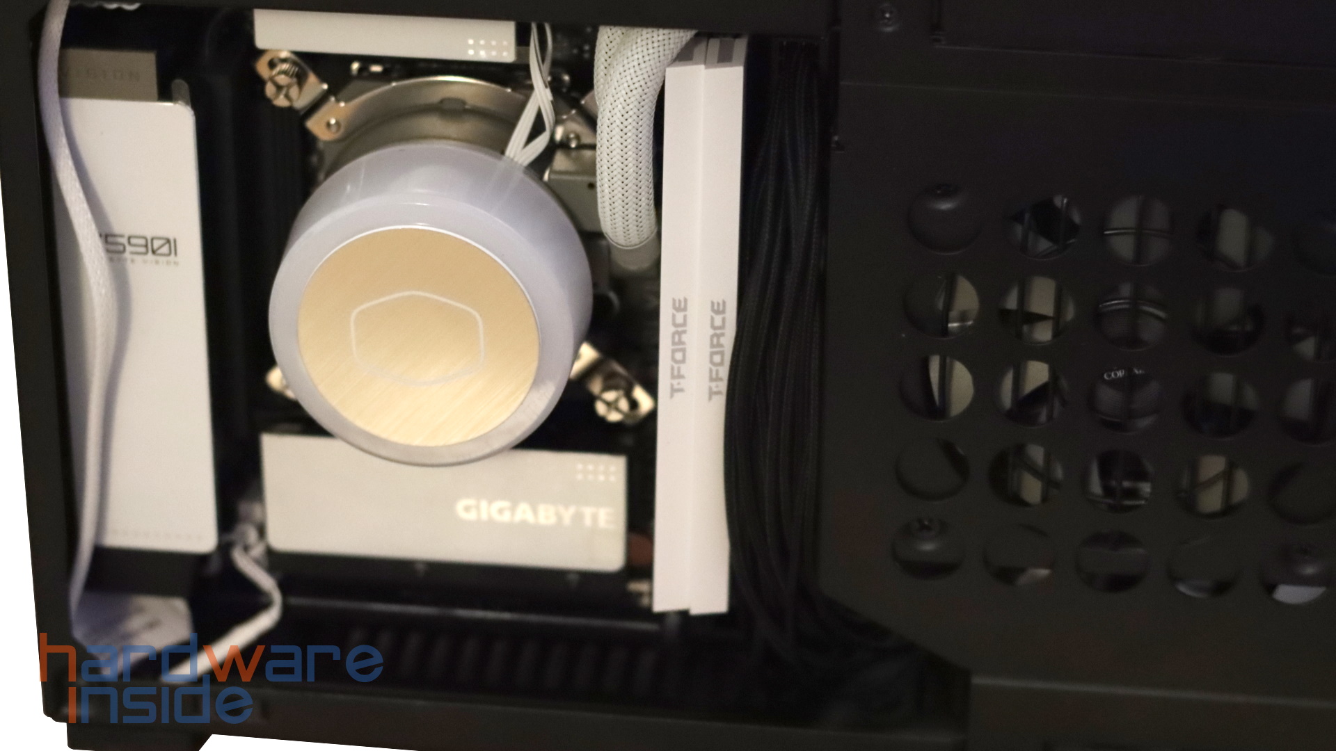 LianLi A4-H20 - 15.jpg