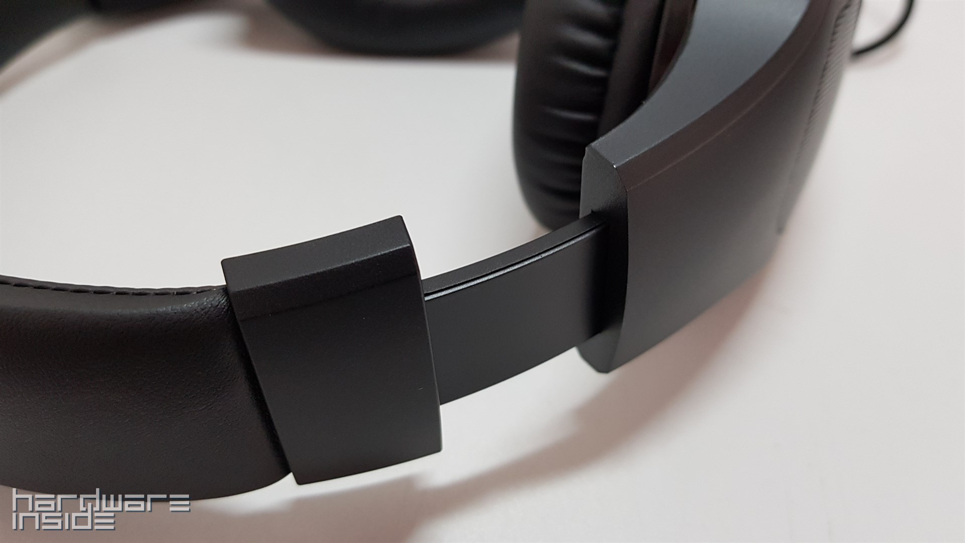 Lioncast LX30 Gaming Headset - 15