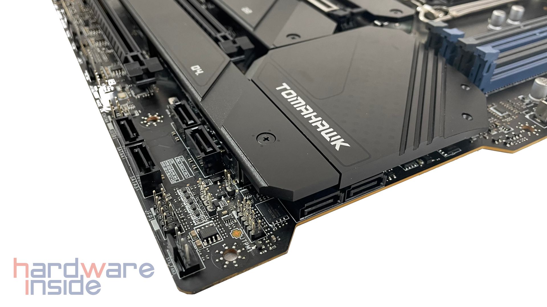 MAG Z690 TOMAHAWK WIFI DDR4_08