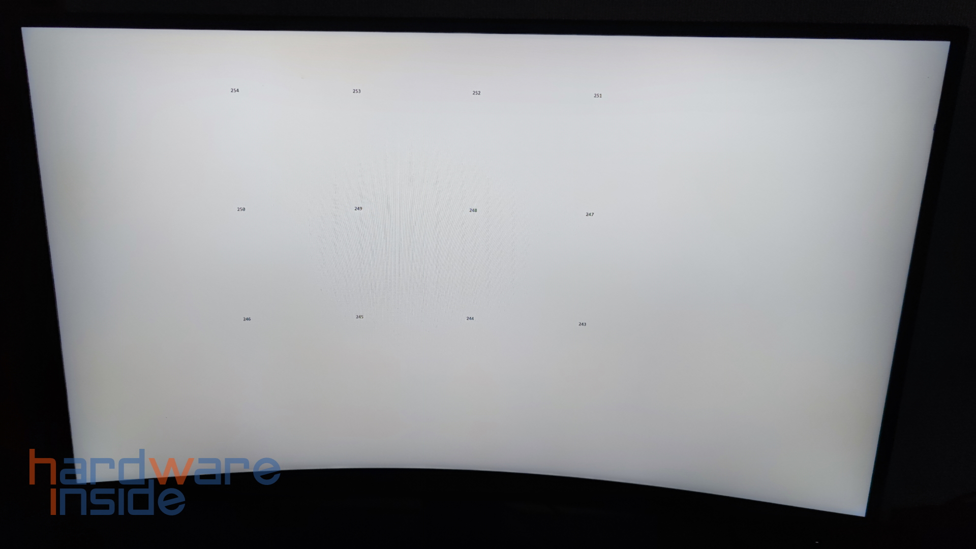 MSI ARTYMIS 273CQRX-QD - 23.jpg