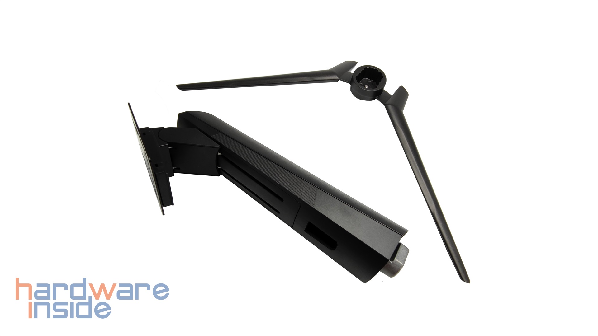 MSI ARTYMIS 273CQRX-QD - 4.jpg