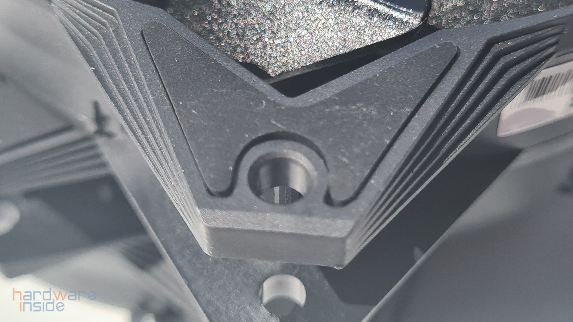 msi mag coreliquid p360_7.jpg