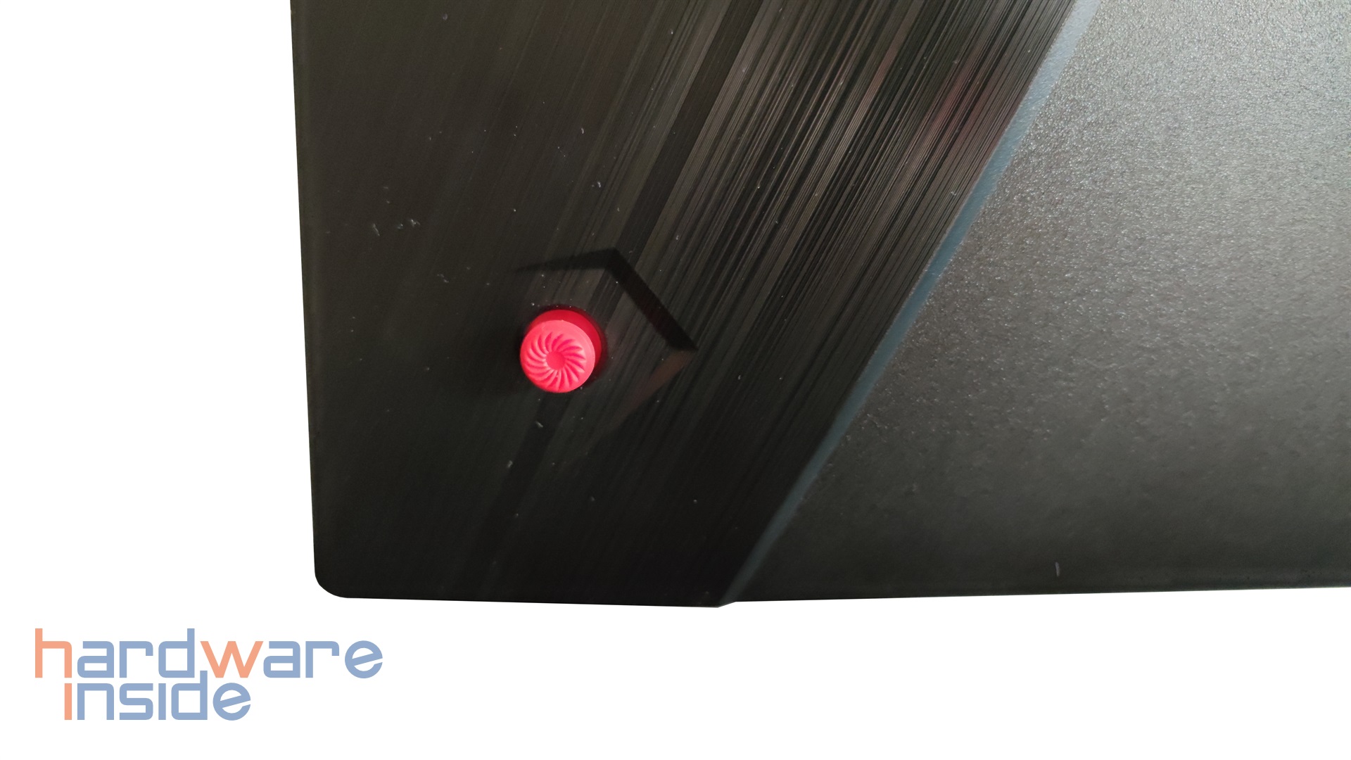 MSI MAG OPTIX MAG274R2DE - 11.jpg