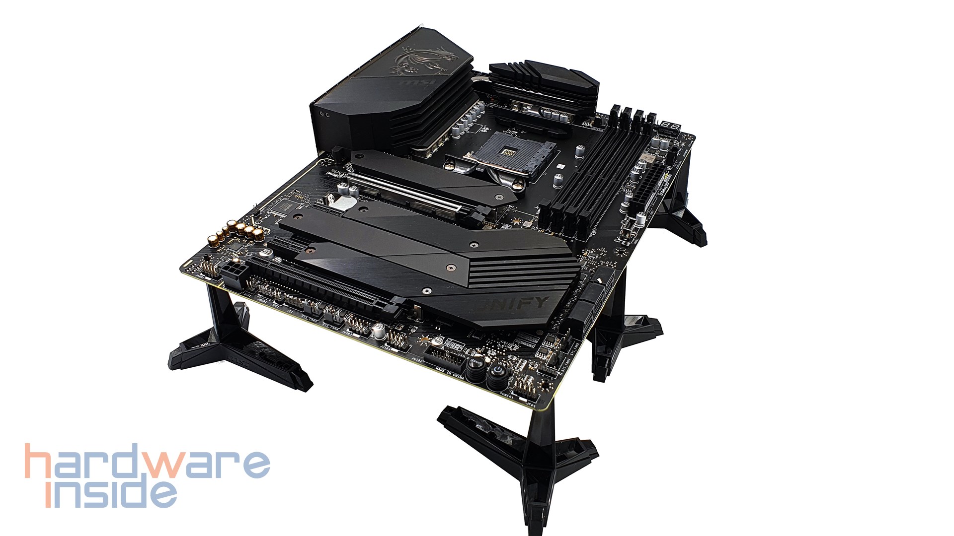 MSI MEG B550 Unify - 15.jpg