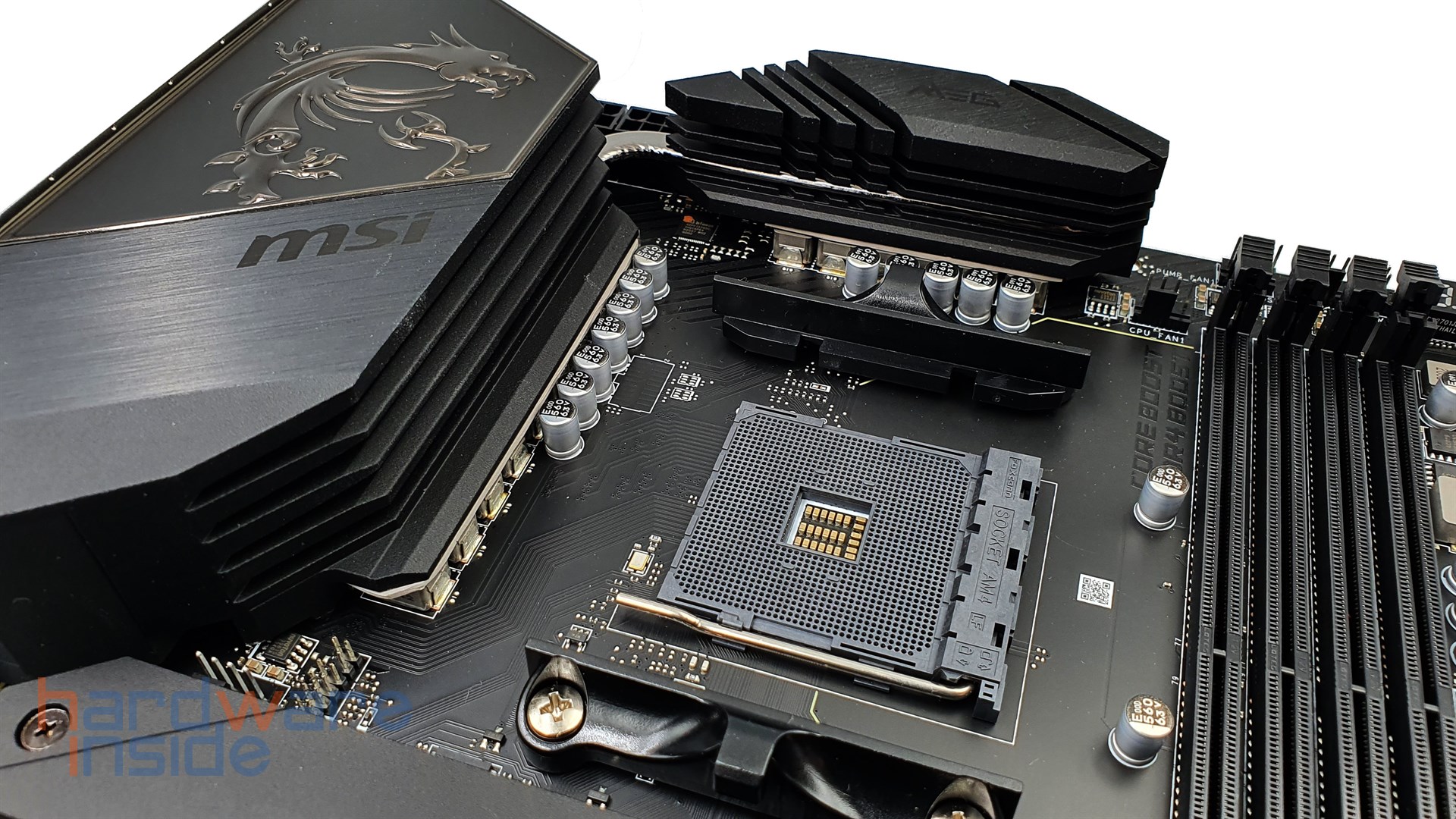 MSI MEG B550 Unify - 16.jpg