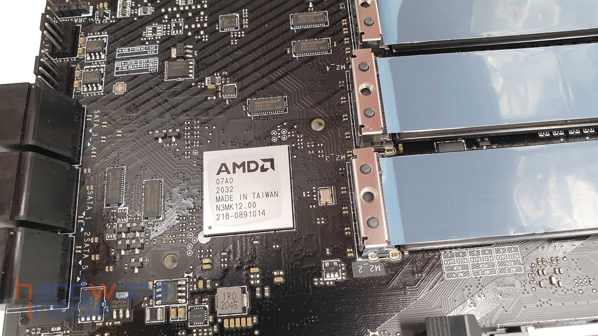 MSI MEG B550 Unify - 22.jpg