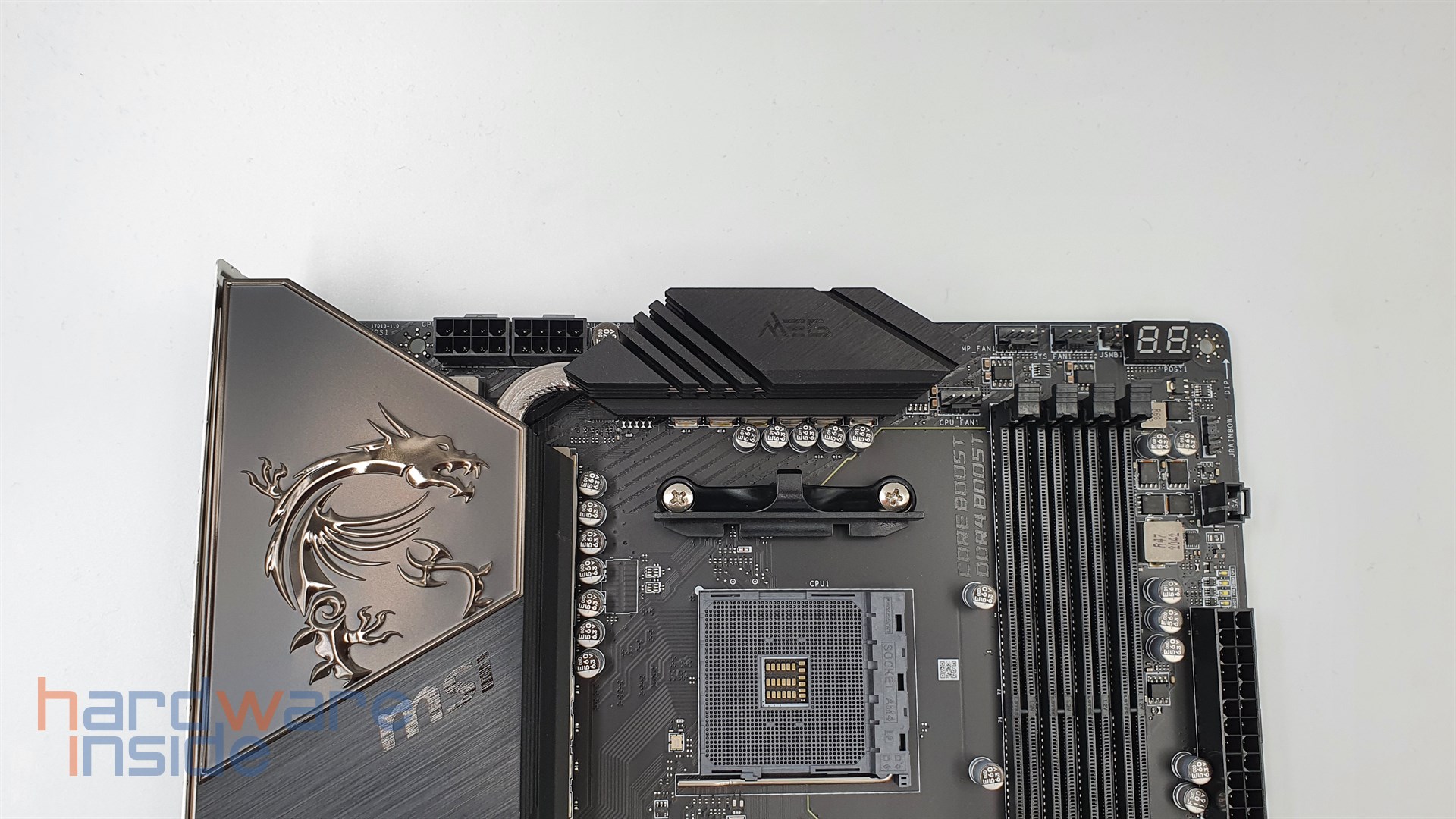 MSI MEG B550 Unify - 8.jpg