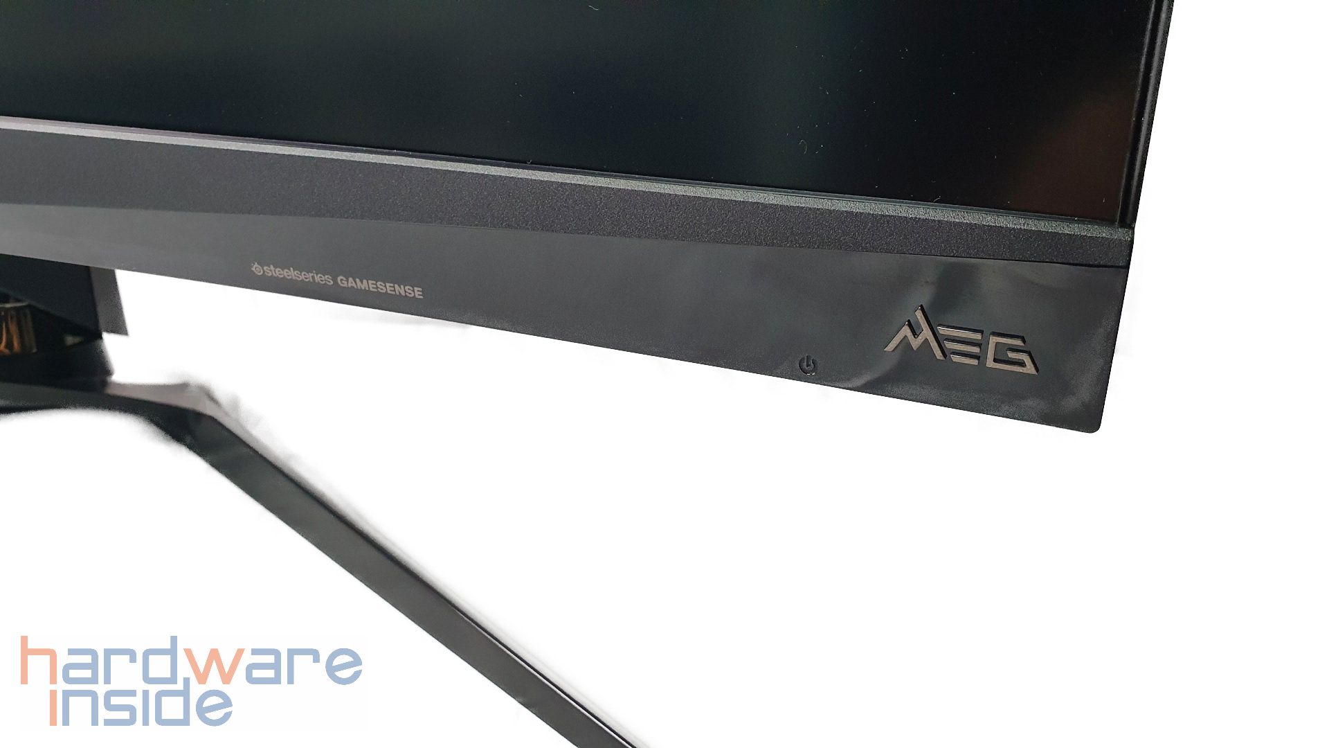 msi-meg381cqrde-plus-details-rechts.jpg