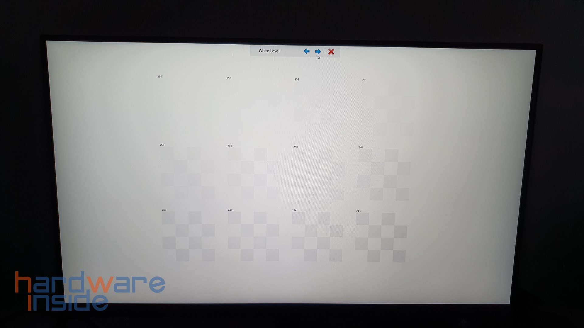 MSI Modern MD271QP - 29.jpg