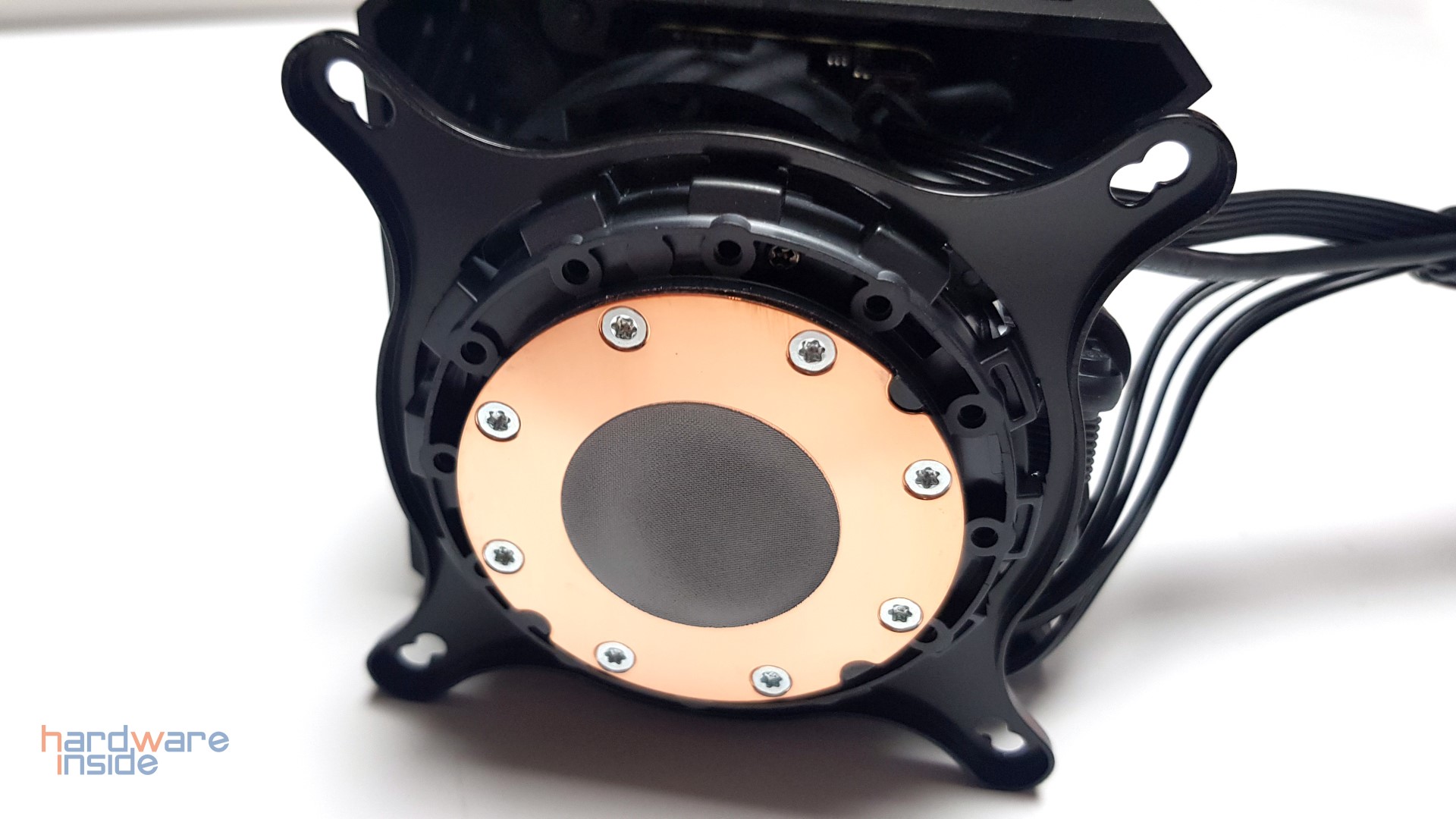 MSI MPG CORELIQUID K360 - 16.jpg