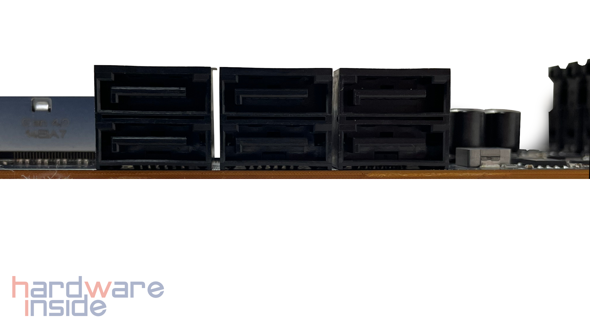 MSI MPG Z690 CARBON WIFI_10