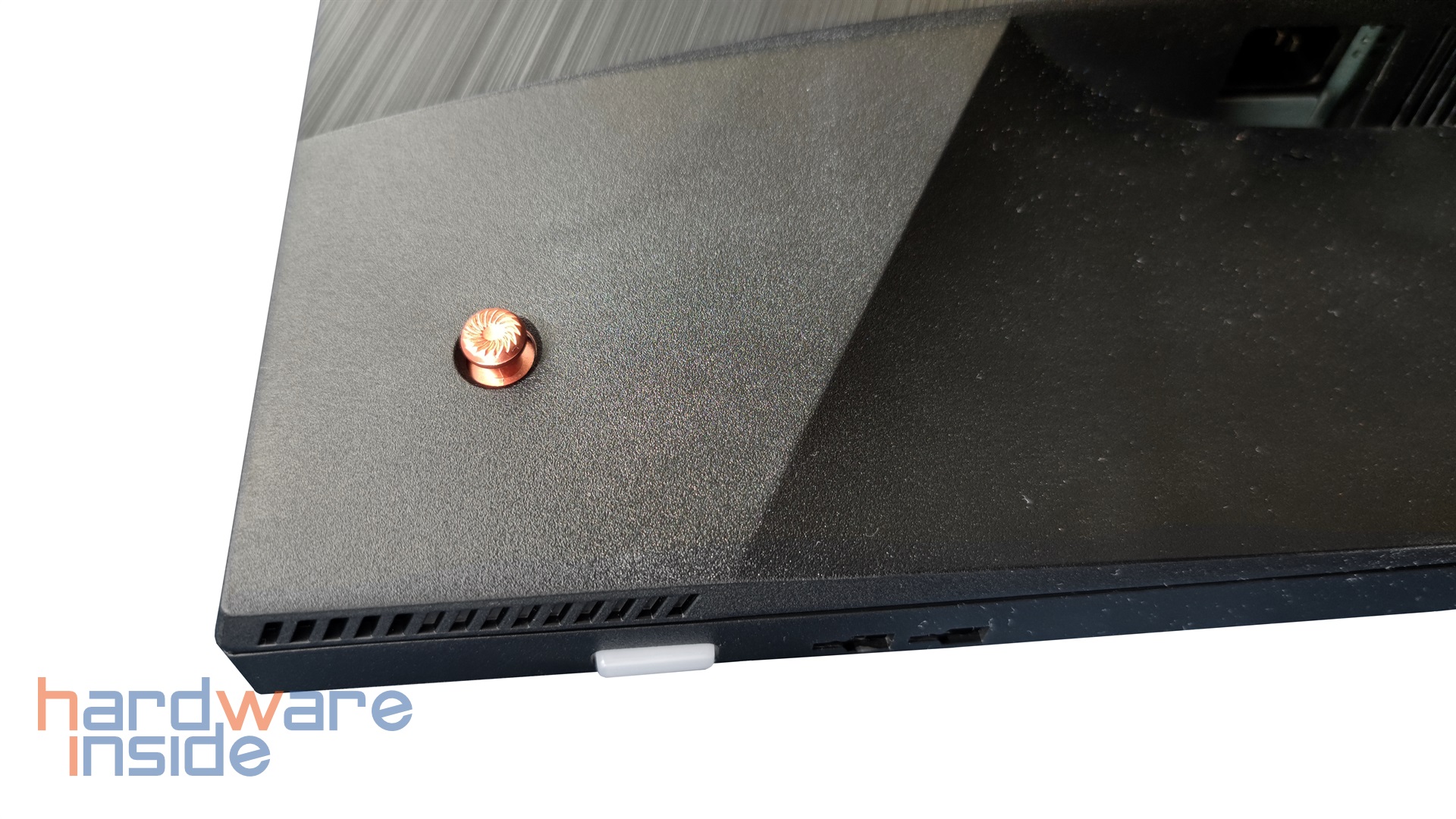 MSI Optix MPG321QRFDE-QD - 12.jpg