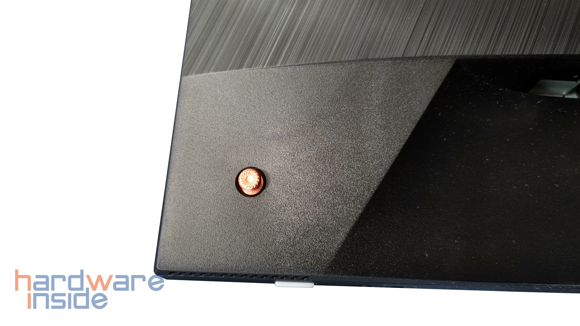 MSI Optix MPG321QRFDE-QD - 9.jpg