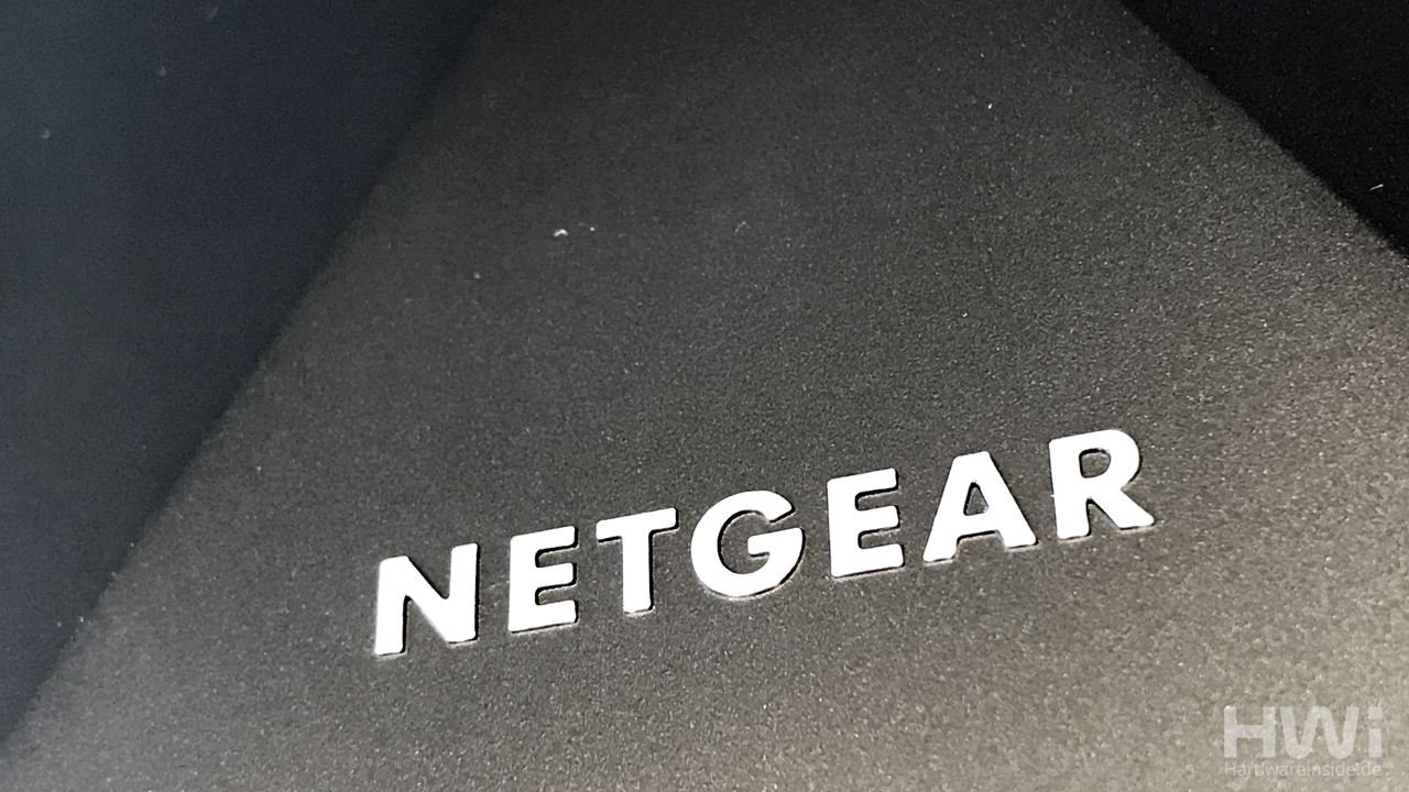 Netgear_X6_Nighthawk_Tri-Band_WiFi_Extender-ansicht3