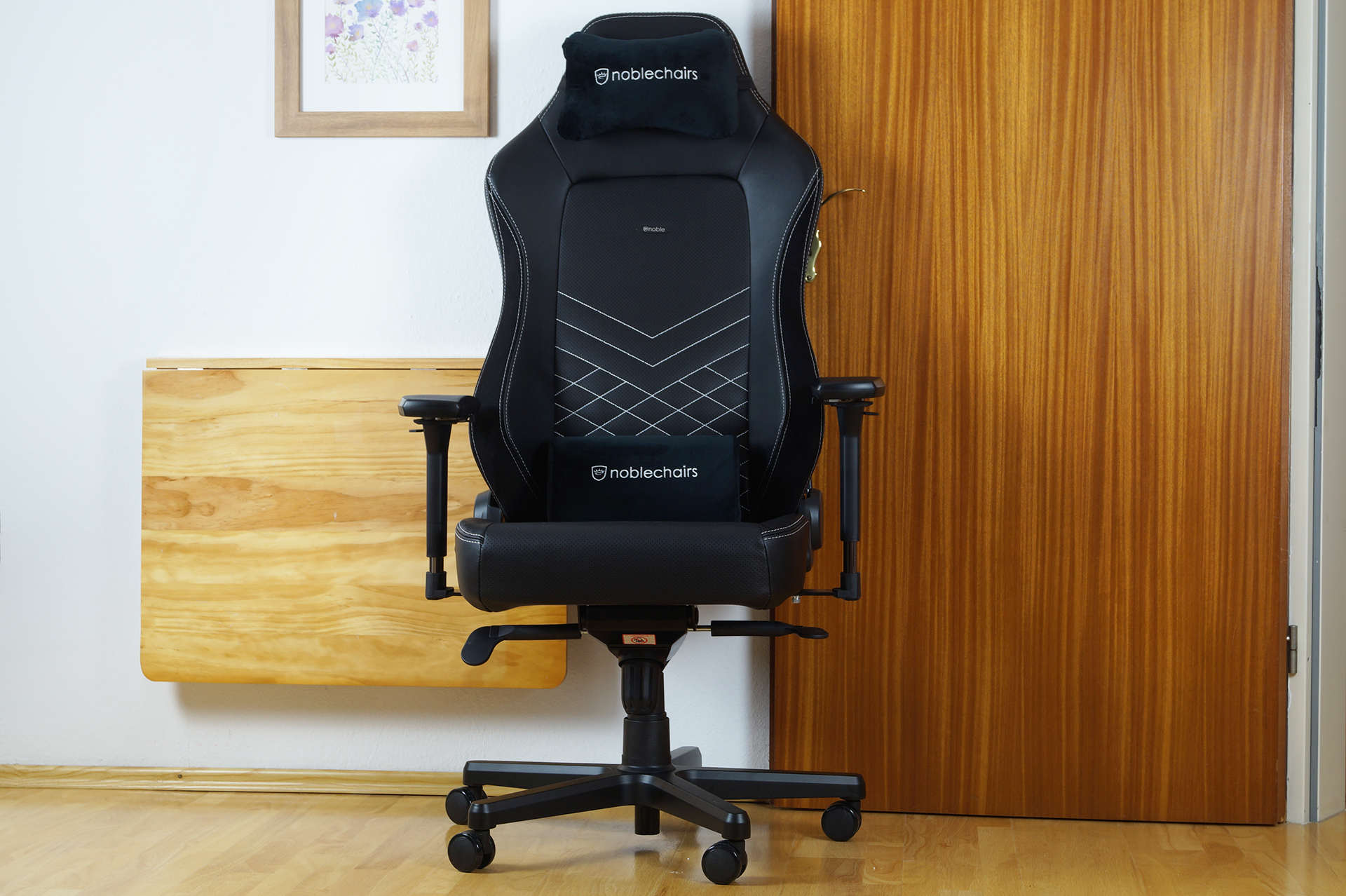 Noblechairs HERO (10)