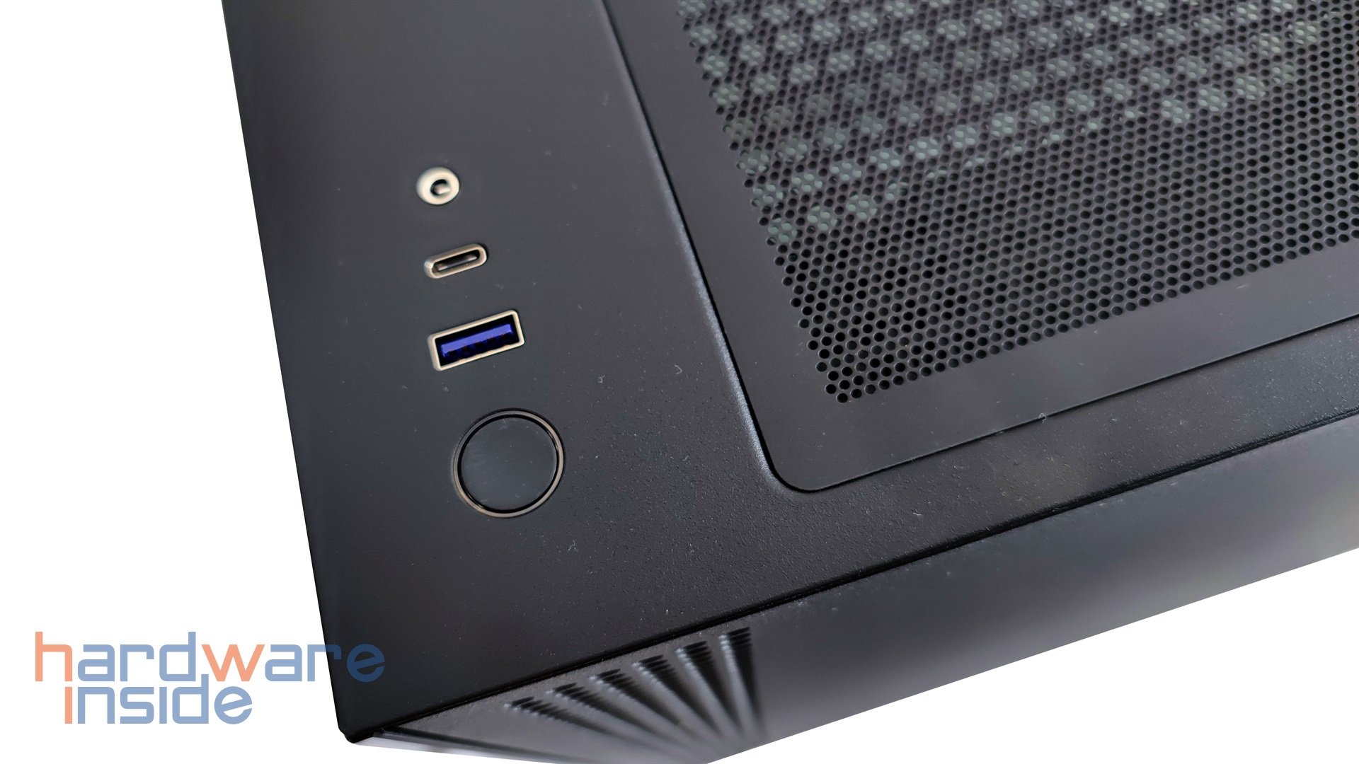 NZXT H5 Flow - 4.jpg