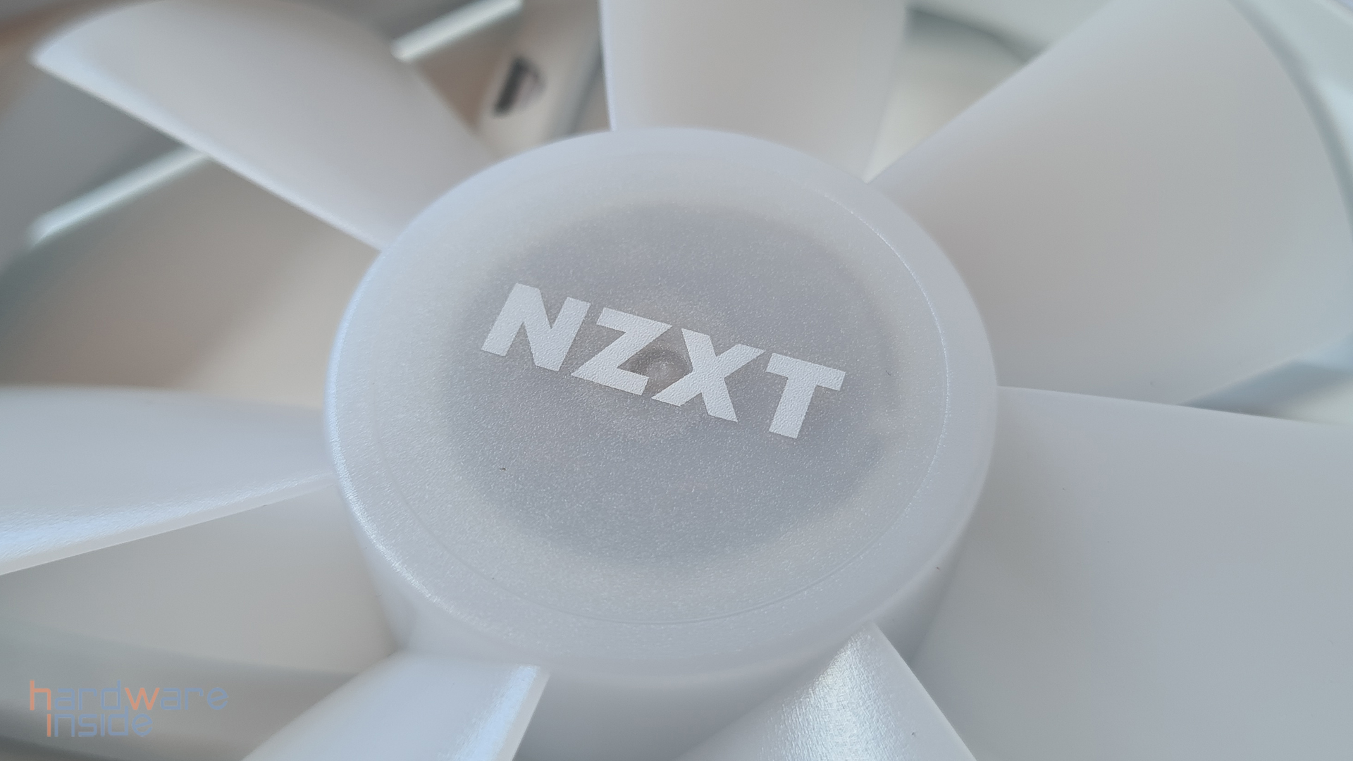 nzxt kraken elite 360 rgb_20.jpg