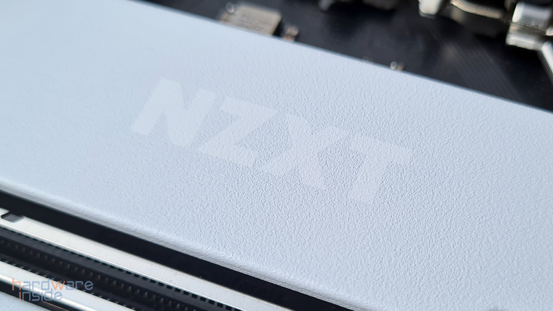 nzxt n7 z690_5.jpg