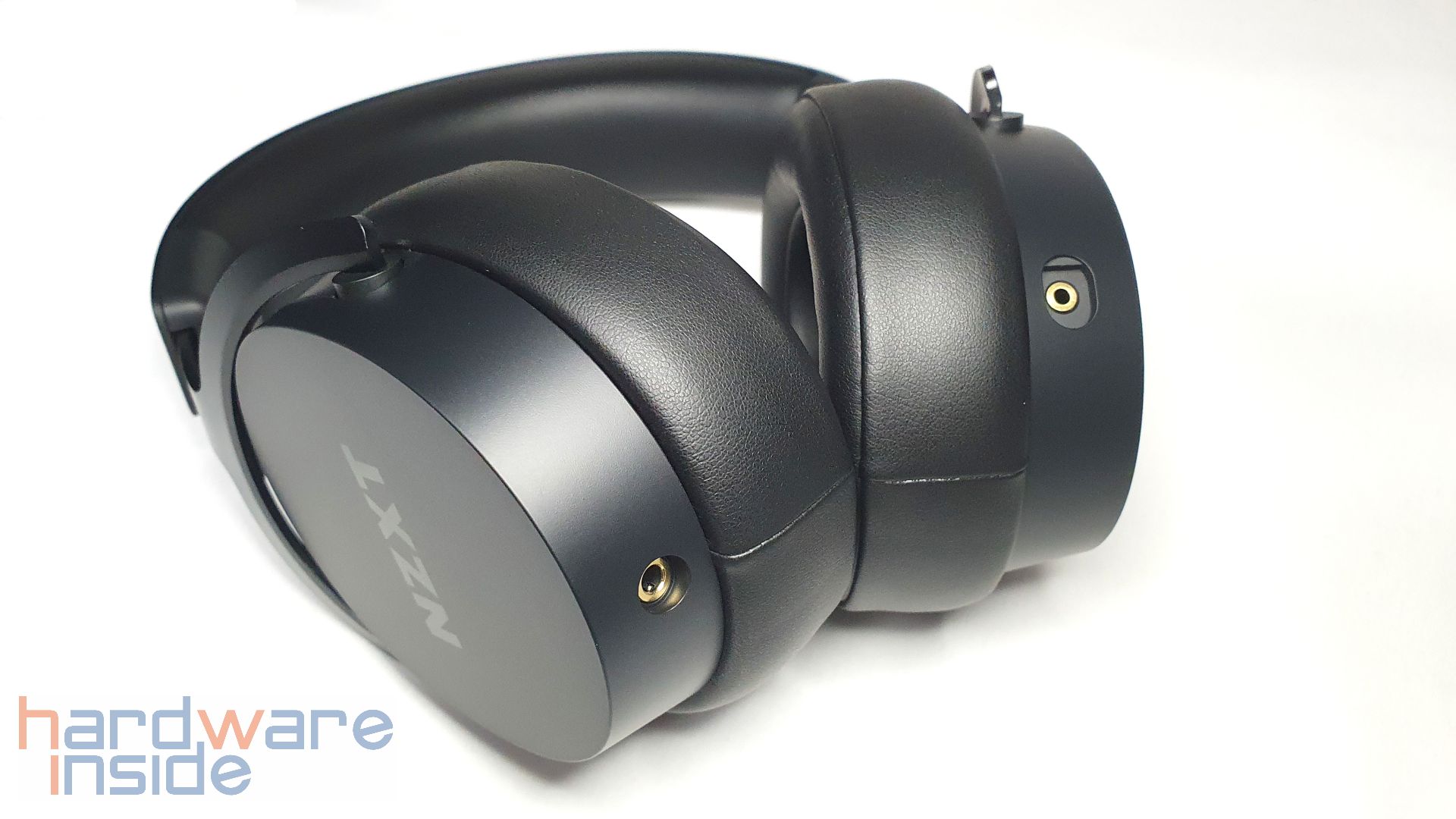 nzxt-relay-headset-unterseite.jpg