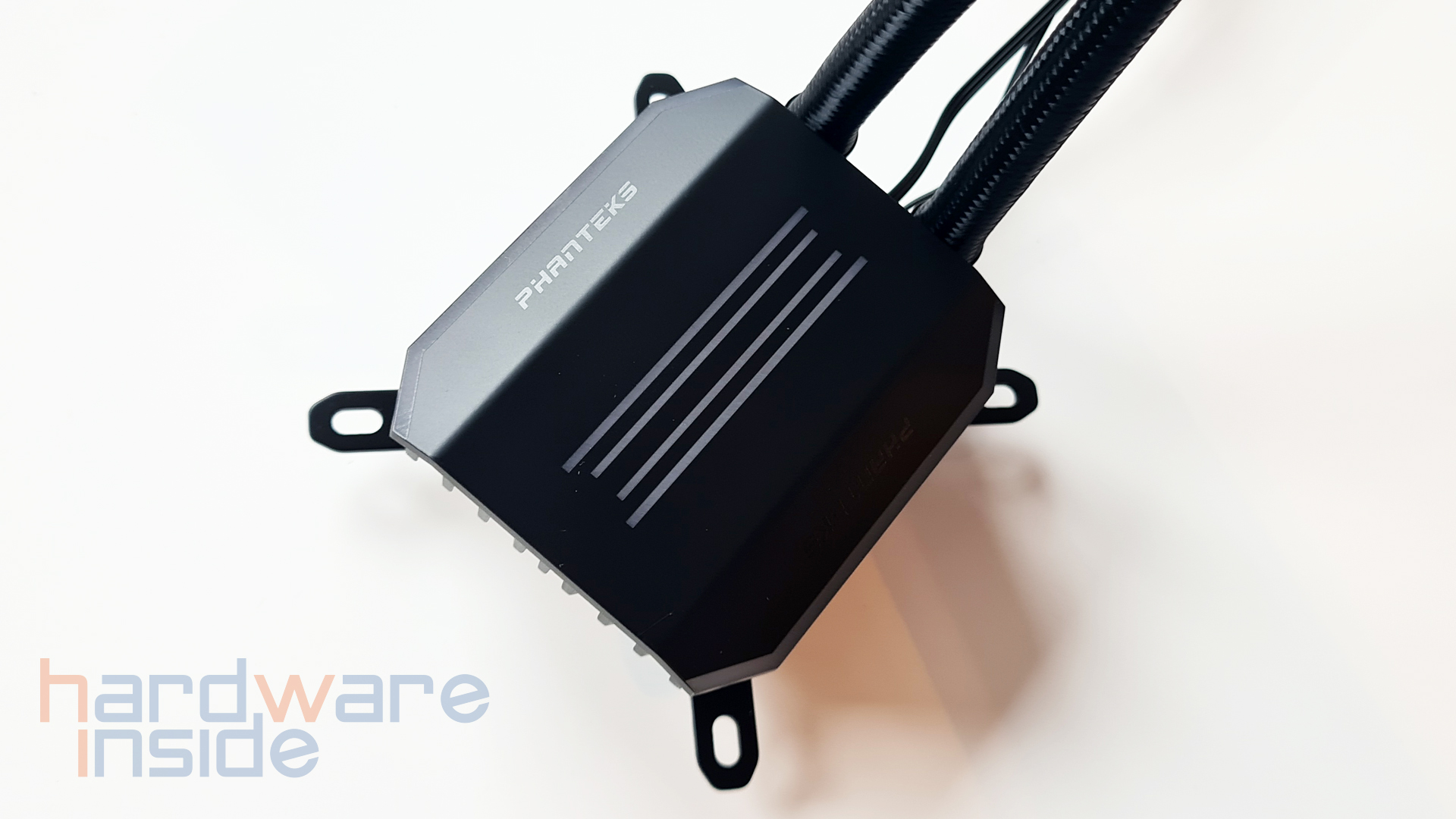 phanteks clacier one 360d30_18.jpg