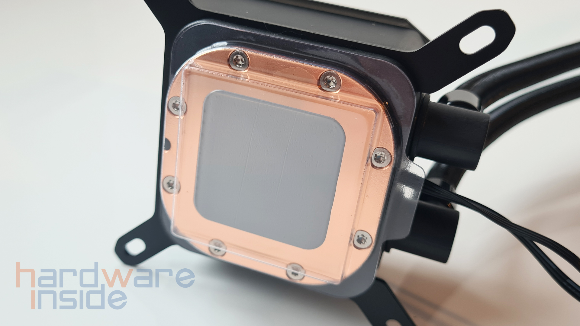 phanteks clacier one 360d30_24.jpg