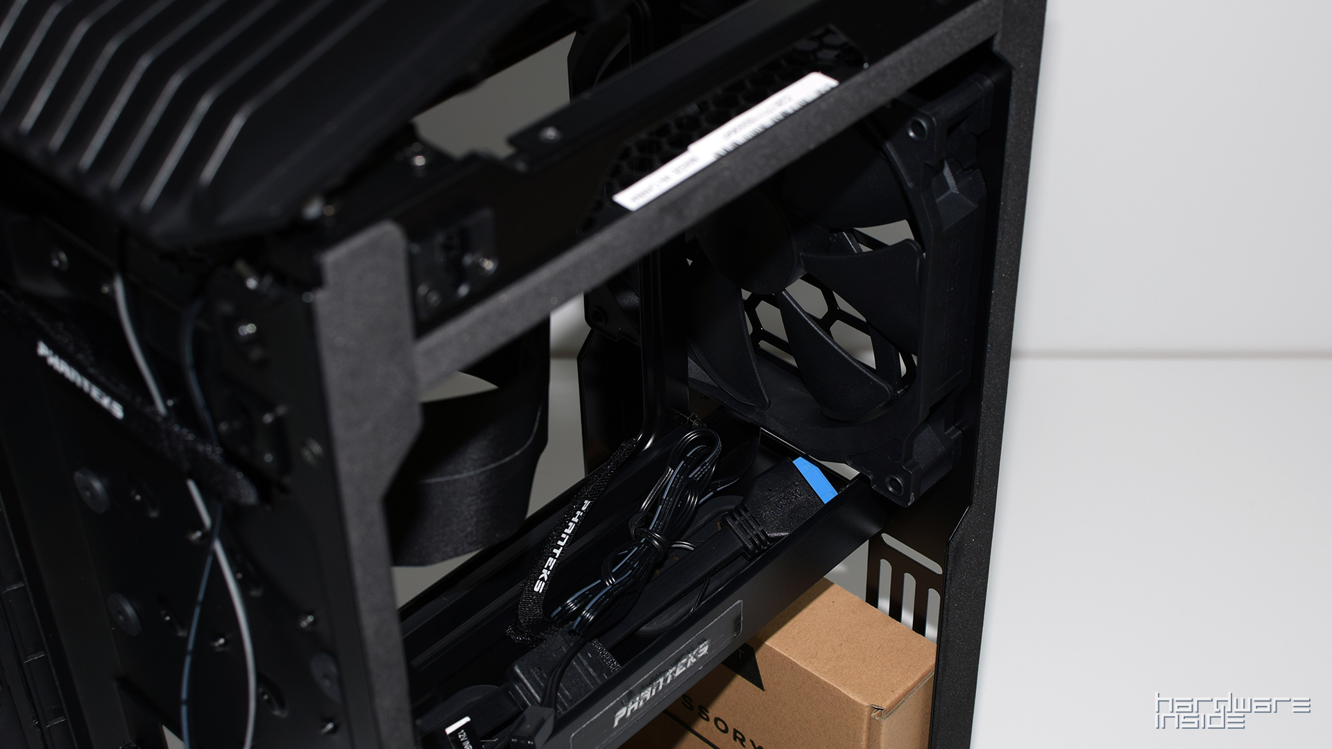 Phanteks Shift 22