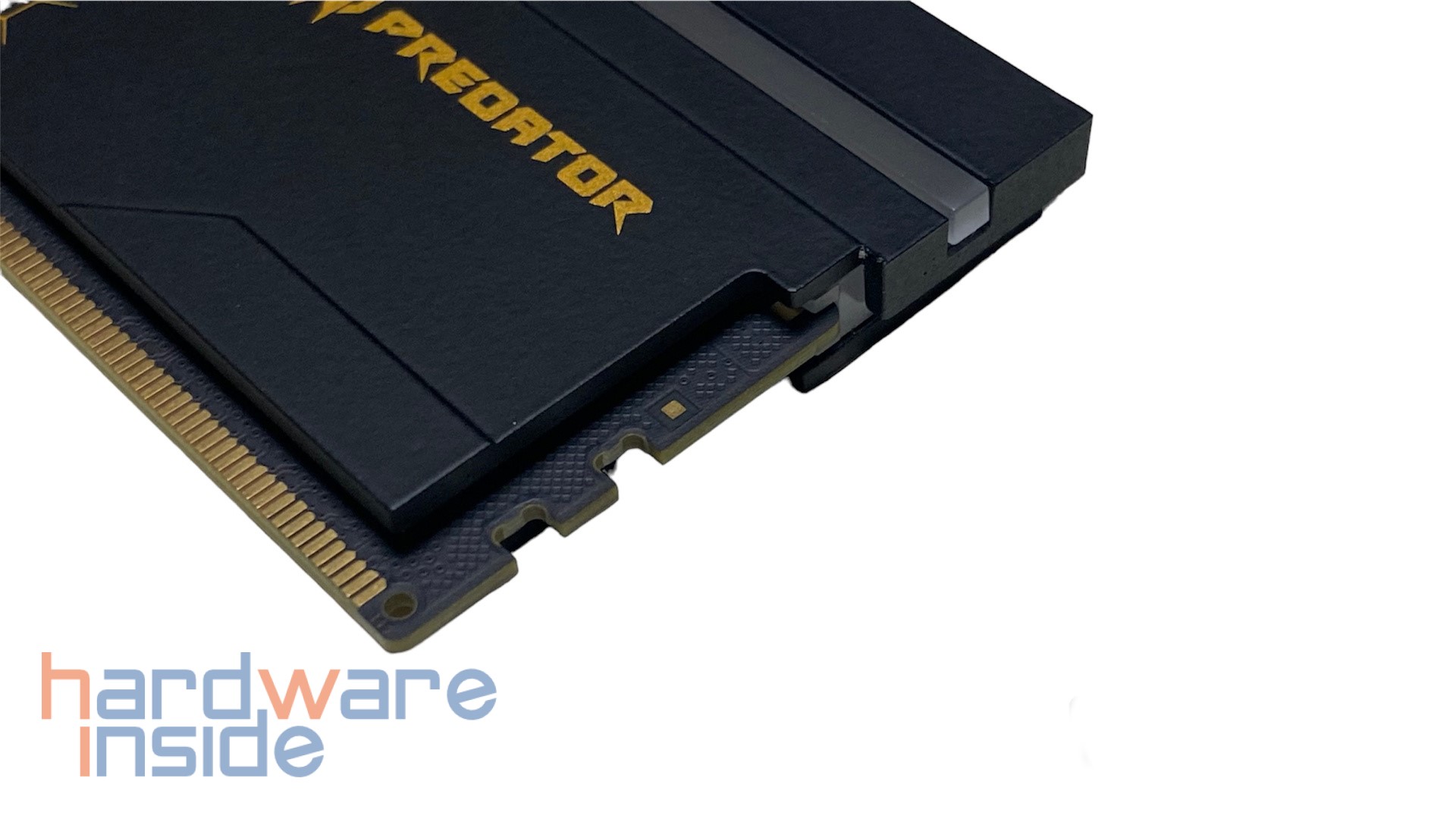 PREDATOR Hermes RGB DDR5 6800_Details_14.jpg