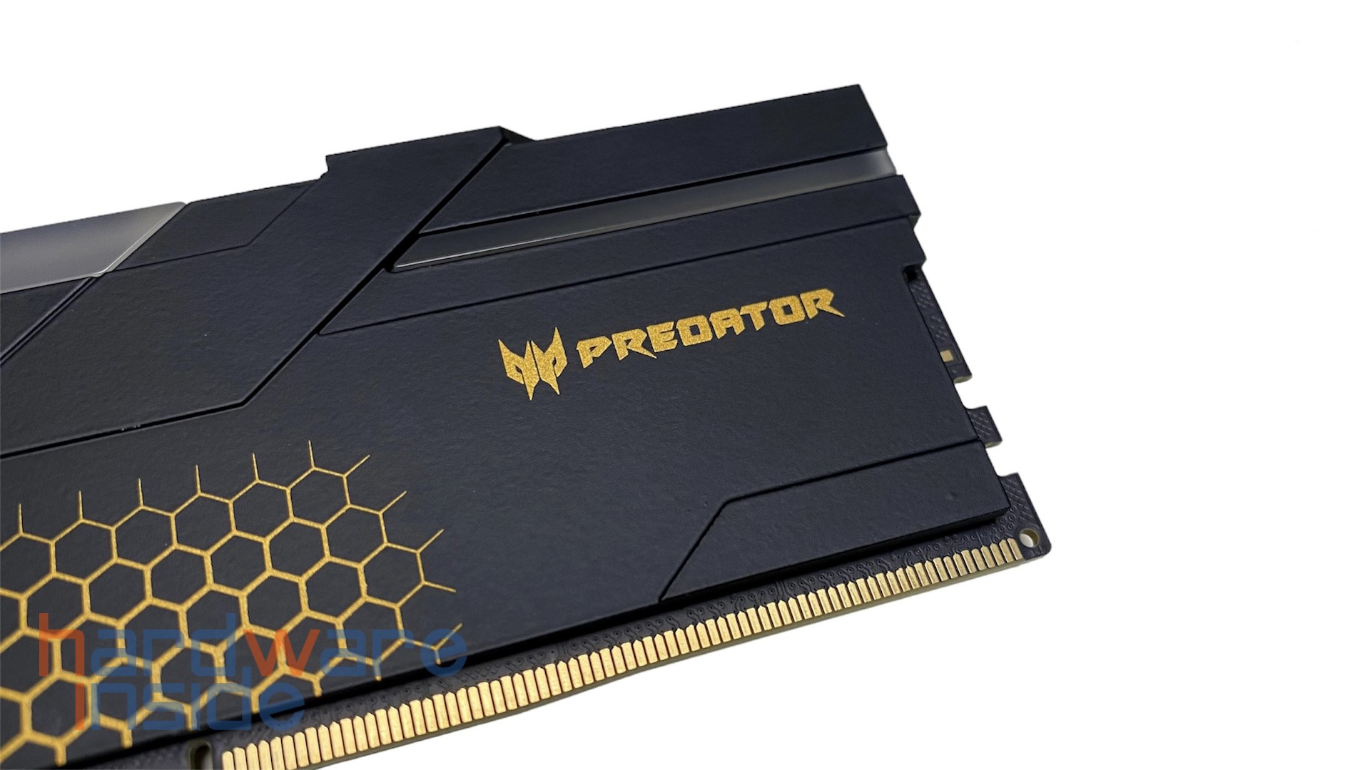 PREDATOR Hermes RGB DDR5 6800_Details_9.jpg