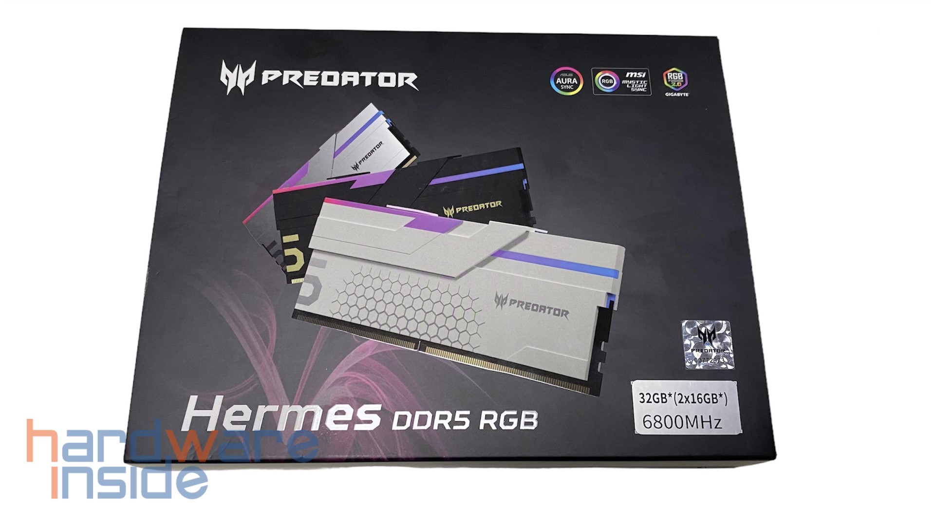 PREDATOR Hermes RGB DDR5 6800_Verpackung1.jpg