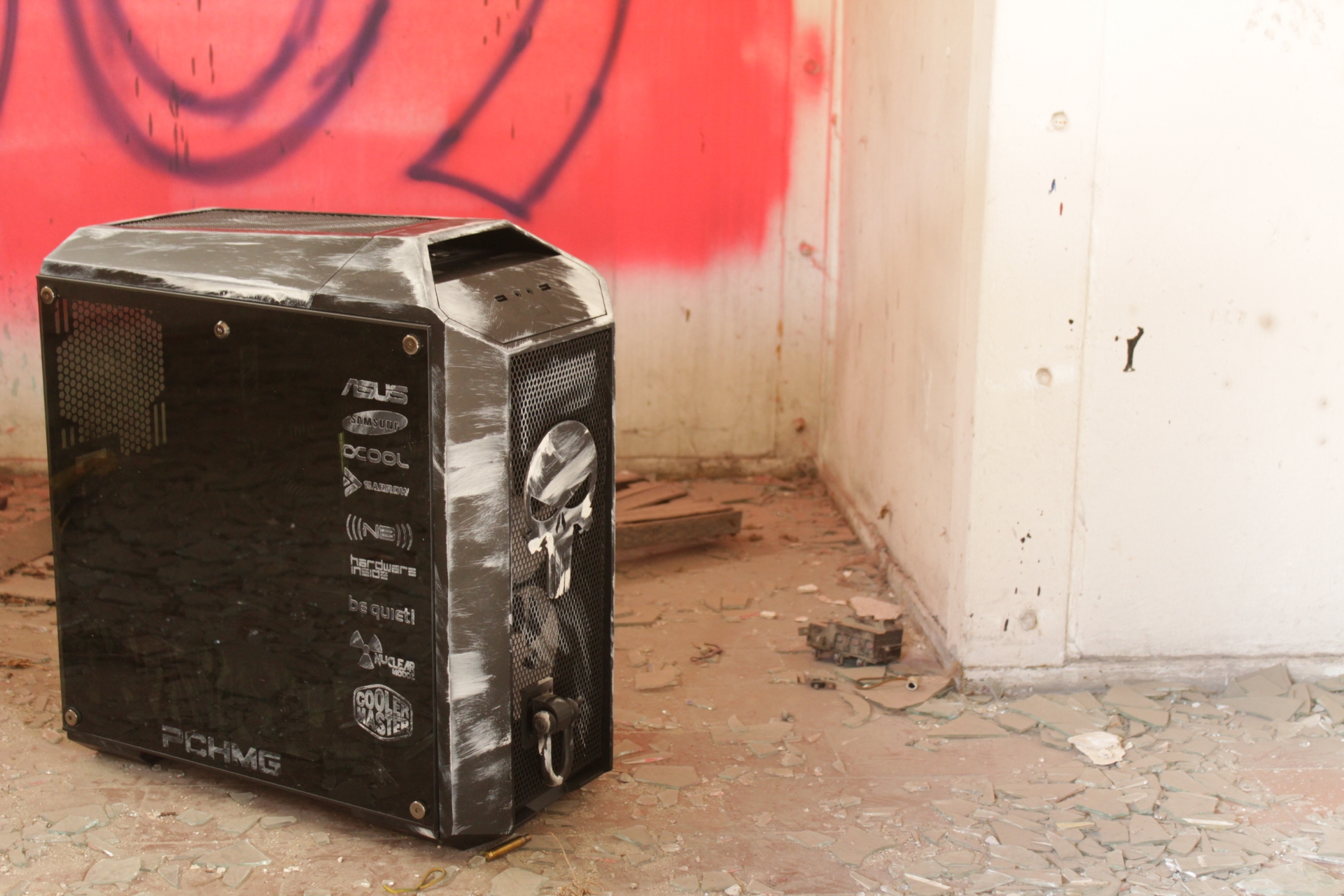 Punisher Mod / Coolermaster Mastercase Pro 5