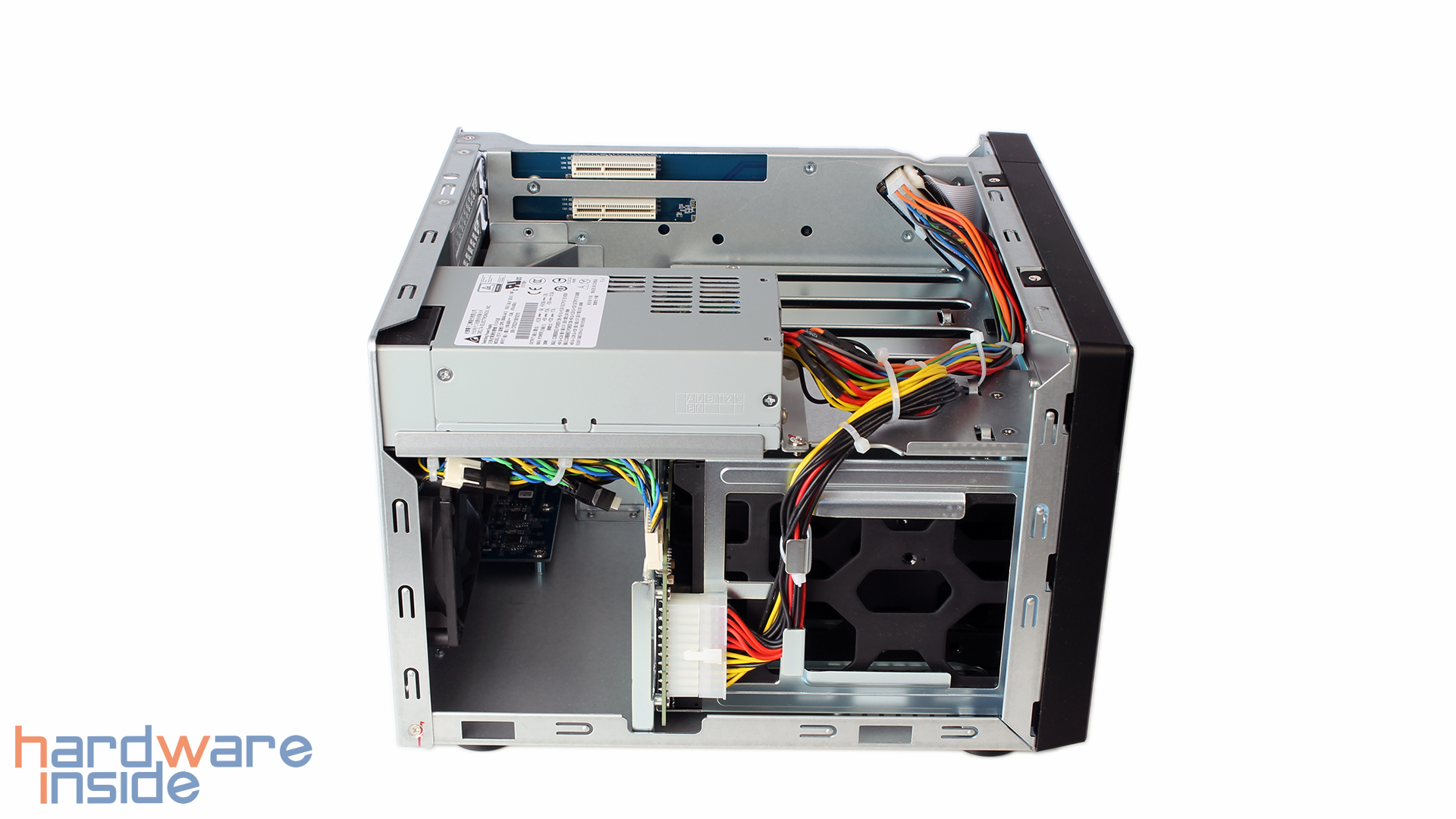 qnap-nas-tvs-675-06.jpg