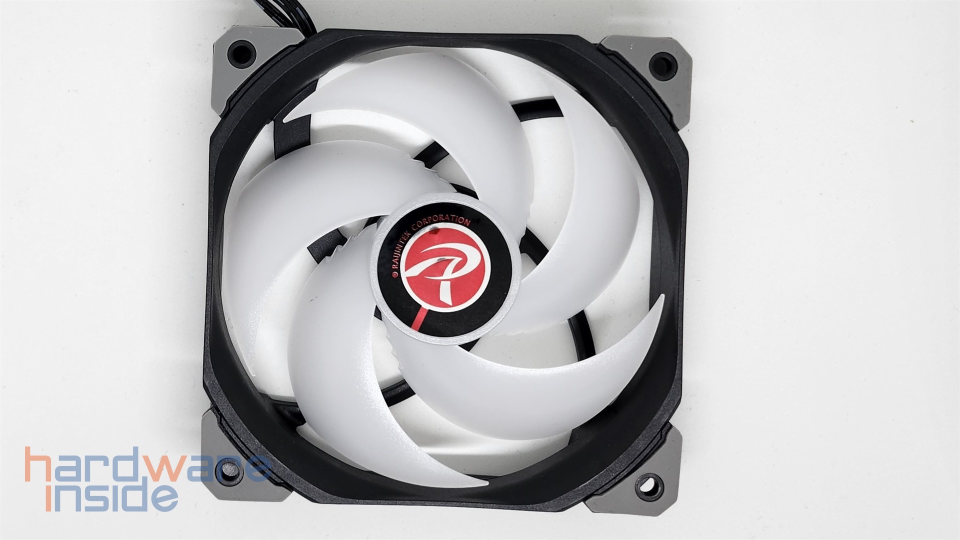 raijintek-ageras12-black-argb-2-details (1).jpg