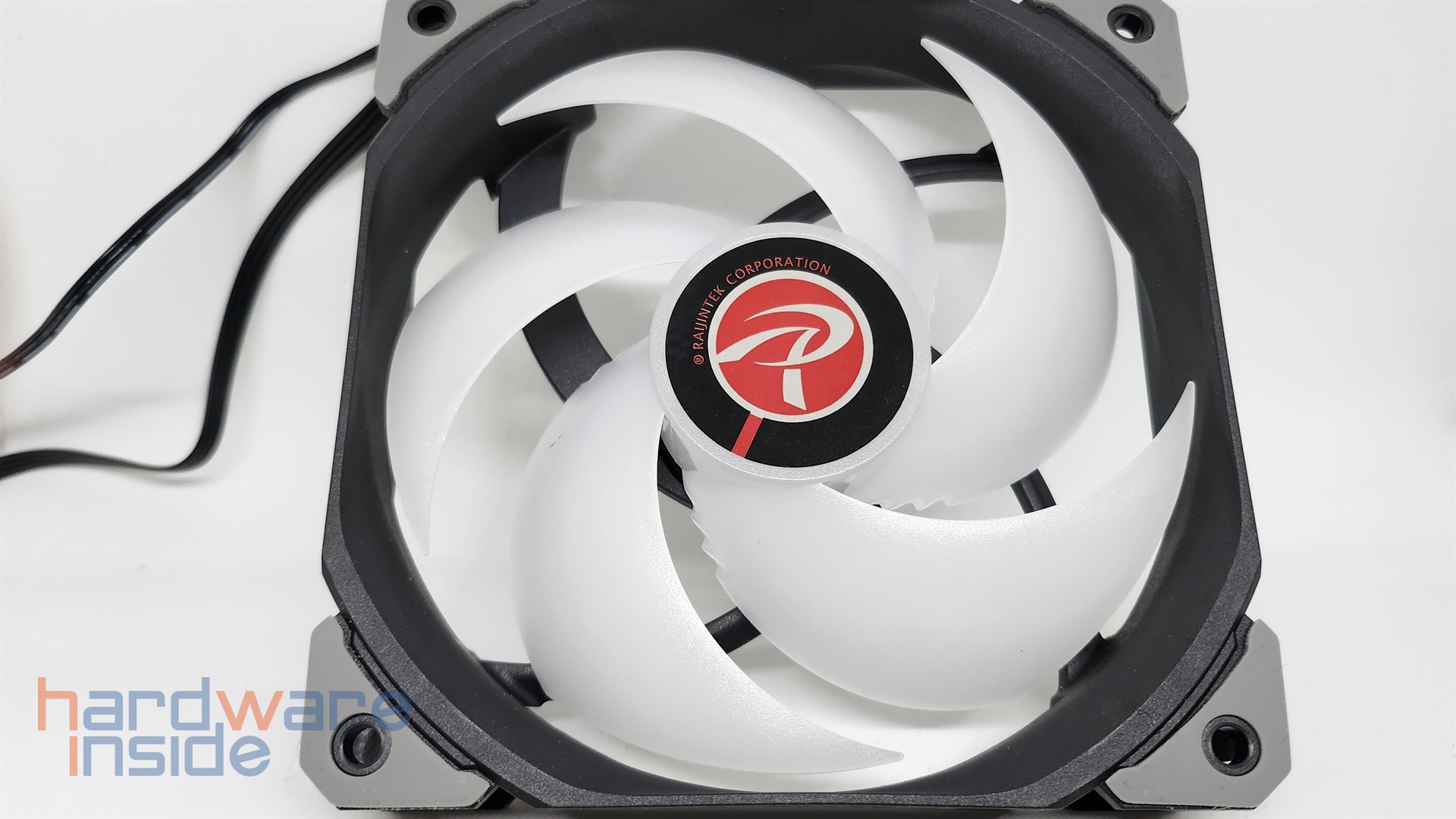 raijintek-ageras12-black-argb-2-details (3).jpg