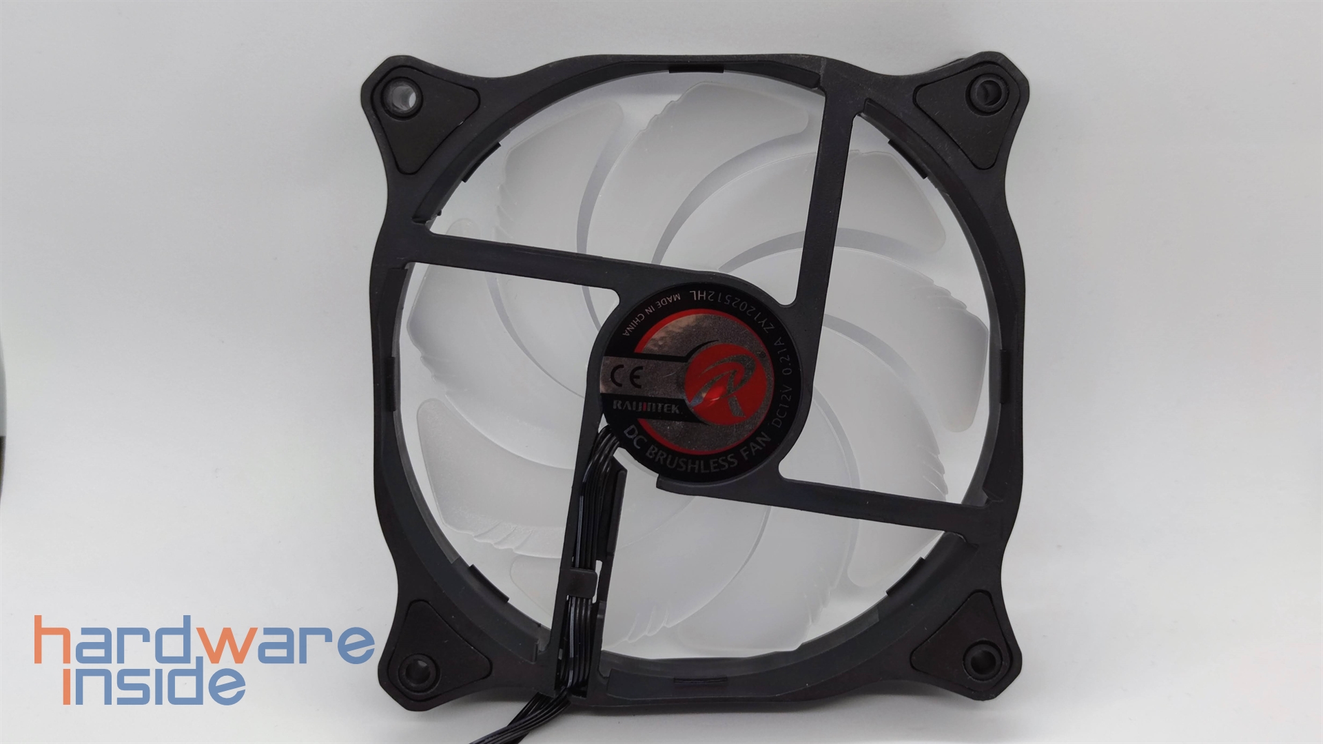 raijintek-scylla-pro-ca360-eos-12-rbw-add (2).jpg