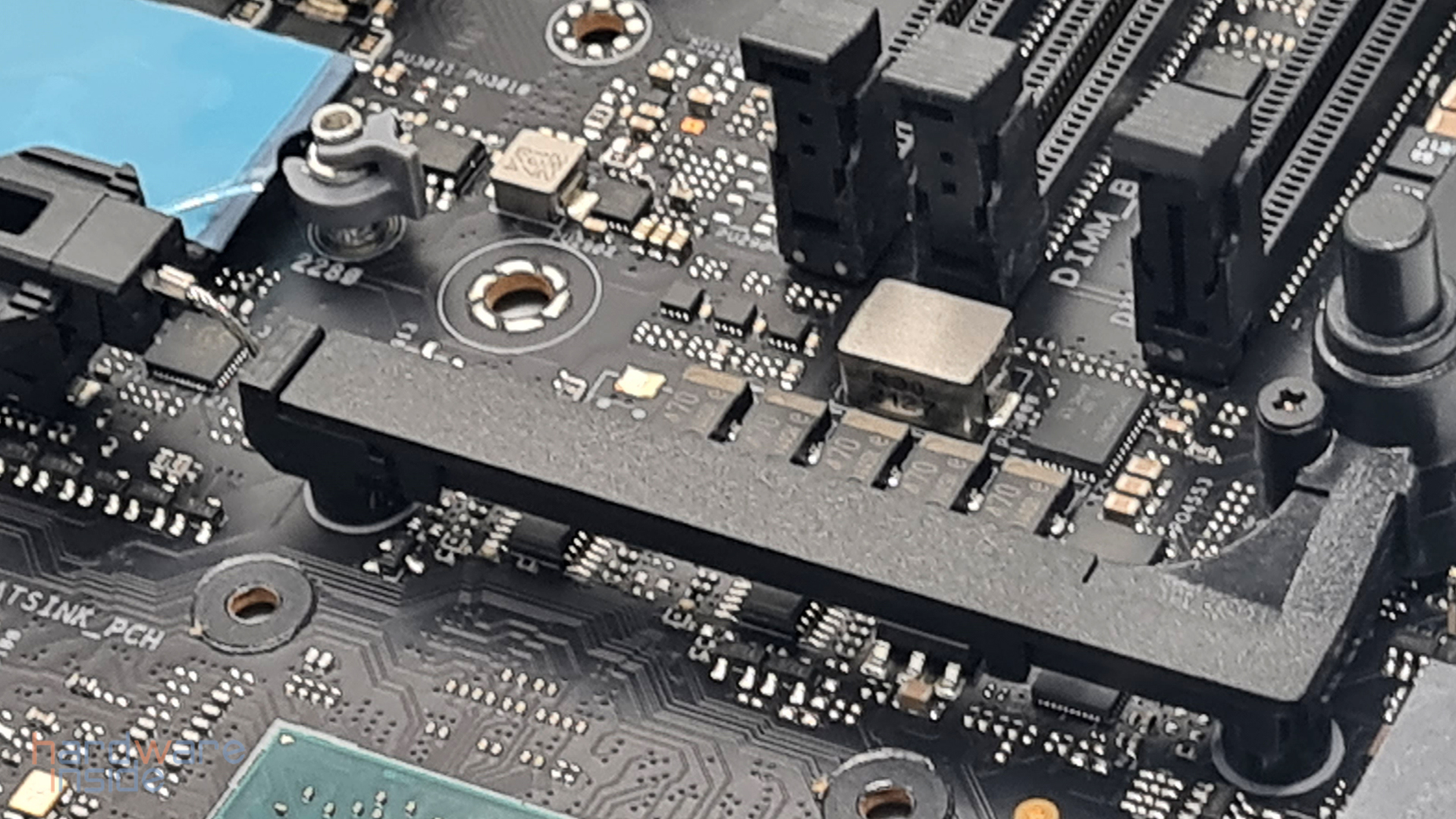 rog maximus z690 apex_27.jpg