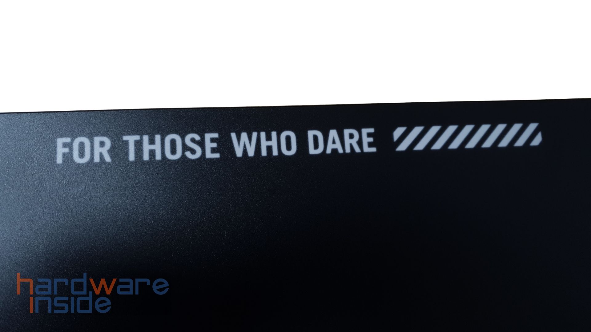 rog-moonstone-ace-l-for-those-who-dare-2.jpg