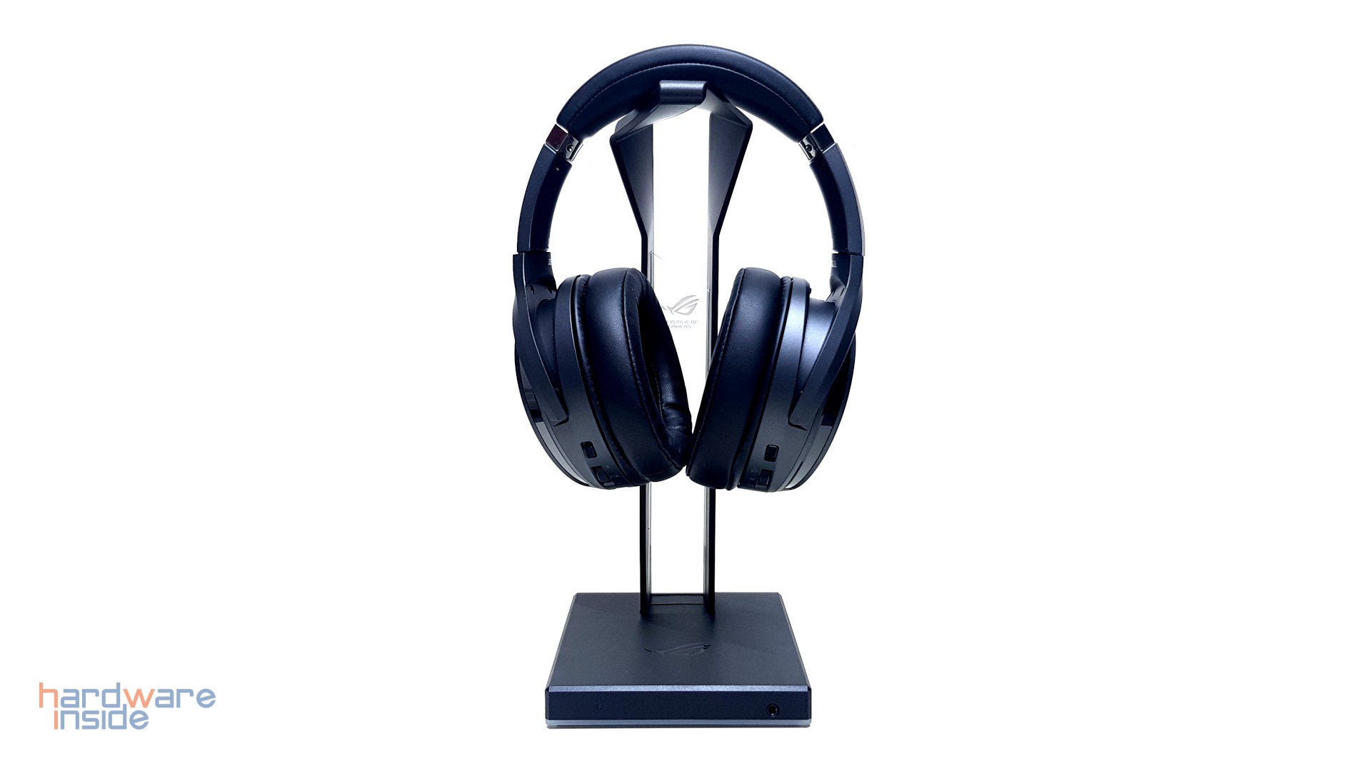 ROG THRONE QI - 20.jpg