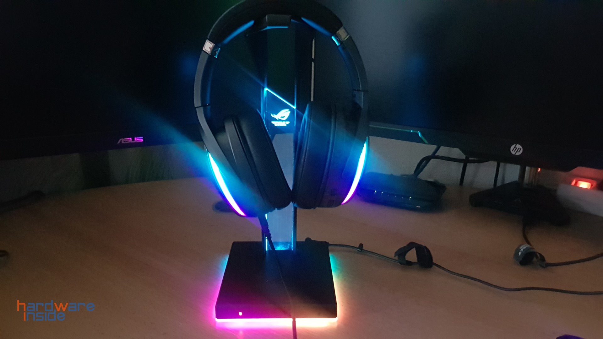 ROG THRONE QI - 26.jpg