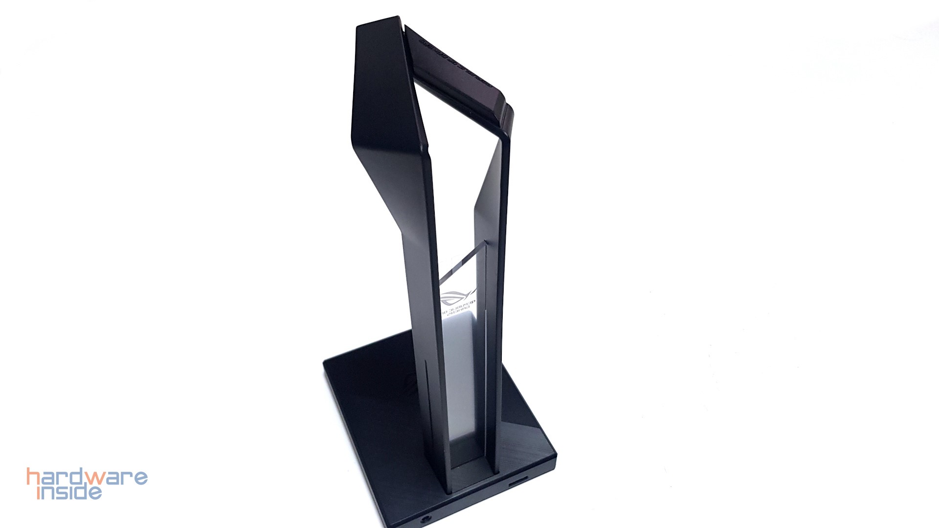 ROG THRONE QI - 8.jpg