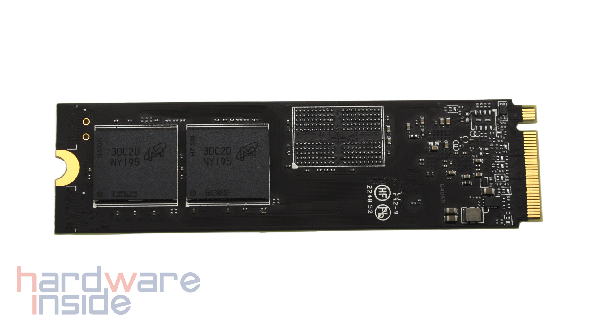 Seagate FireCuda 540 - Rückseite mit zwei der vier TLC-Speicherchips von Micron