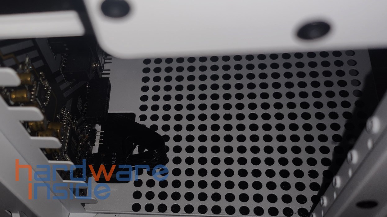 sharkoon-rebel-c50-rgb-gpu-montage (2).jpg