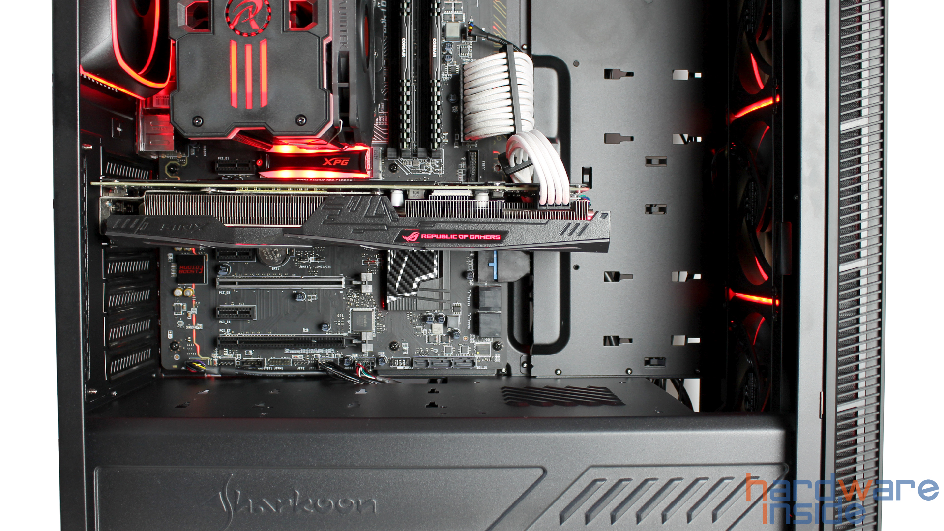 Sharkoon-TG6-RGB-Build-03.jpg