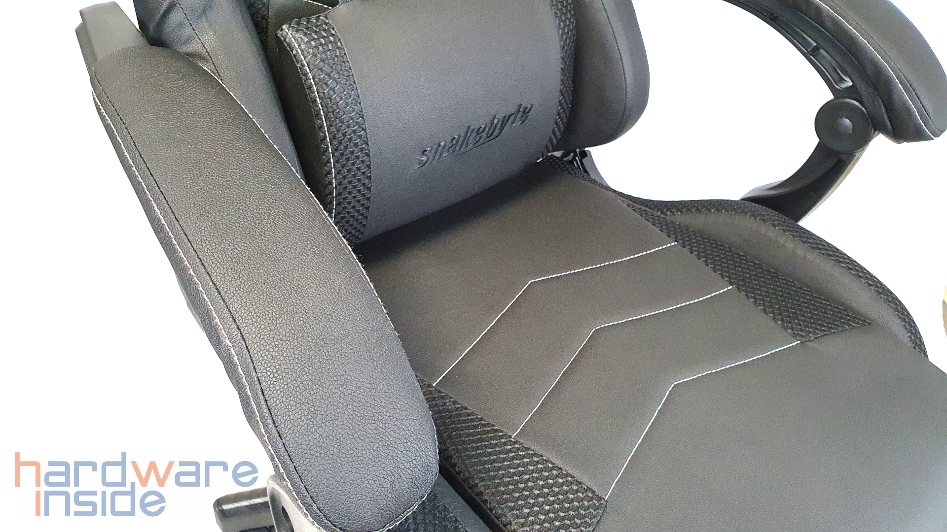 snakebyte-gamingseat_evo-sitzfläche.png