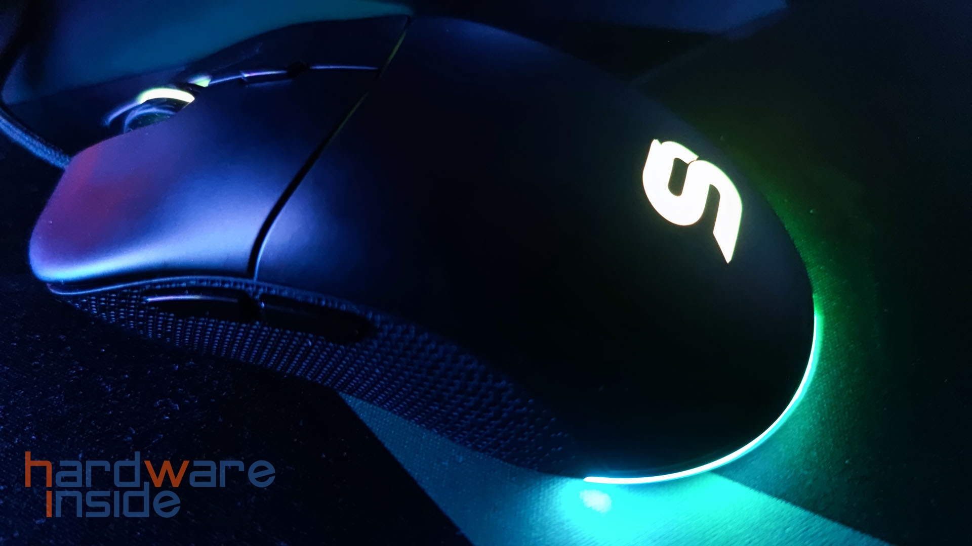 spc-gear-gem-plus-spg146-beleuchtung (2).jpg