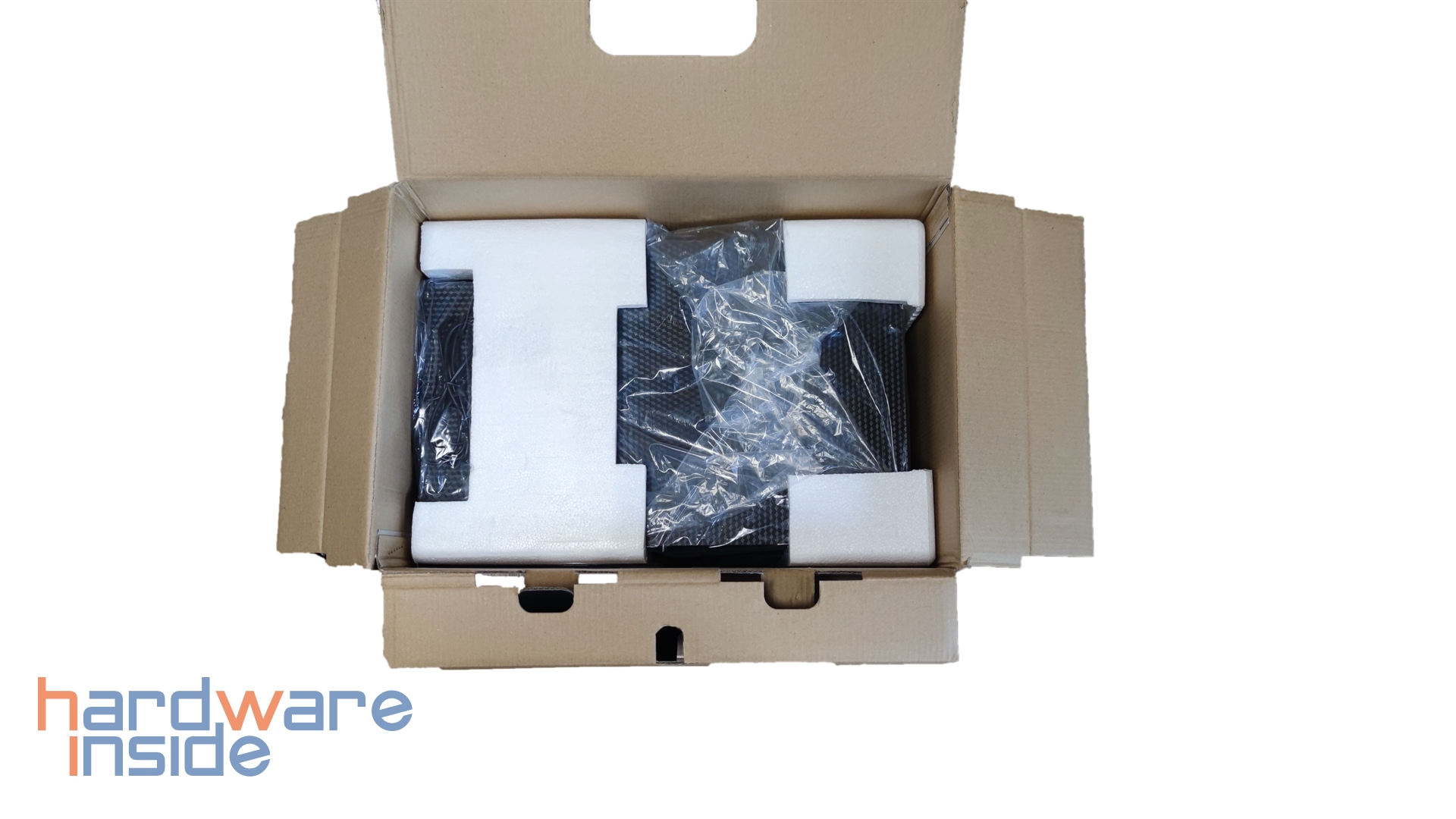 speedlink-gravity-carbon-rgb-2.1-subwoofer-system-verpackung (9).jpg