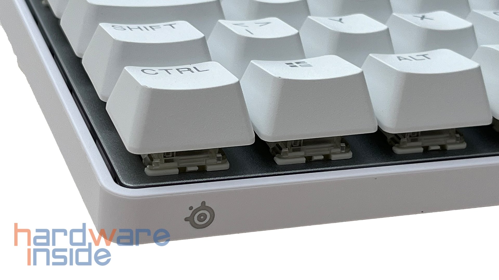 Steelseries-Apex-pro-tkl-014.JPG