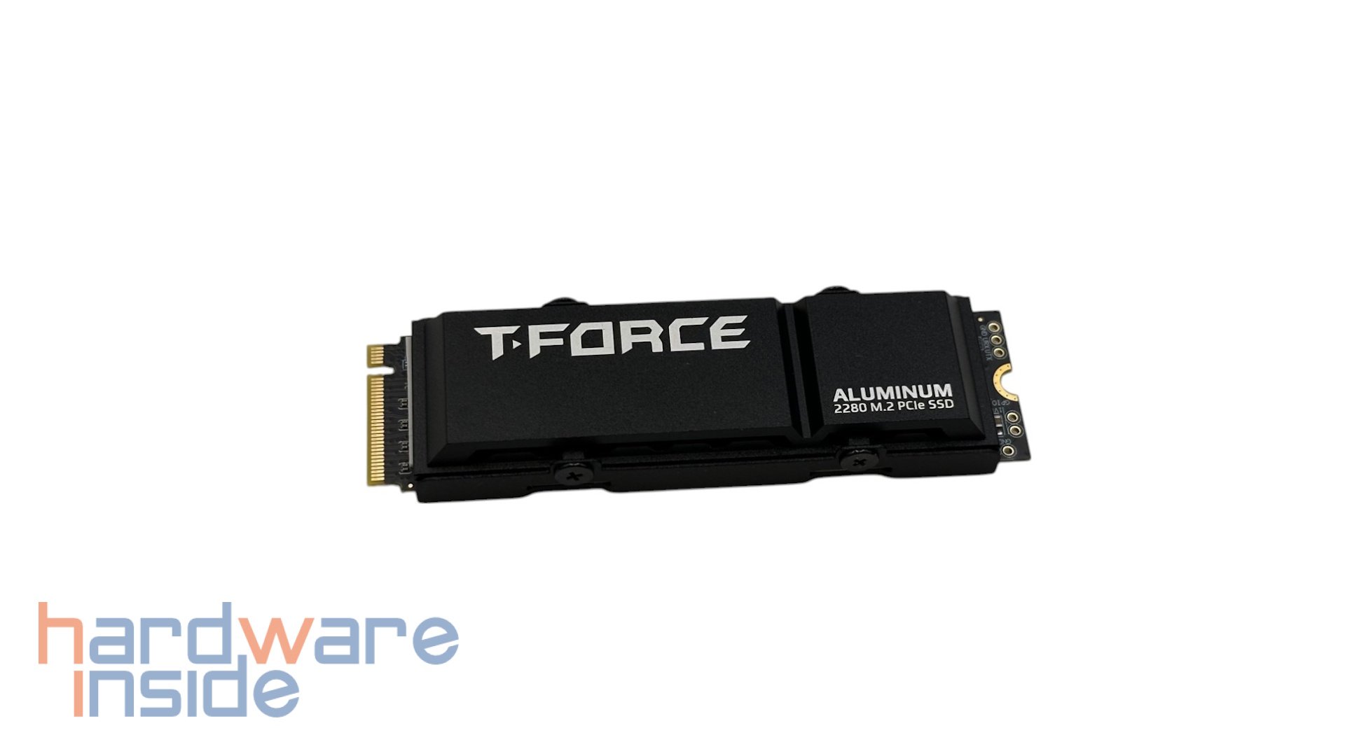 TEAMGROUP T-FORCE PRO G70 - 10.jpg