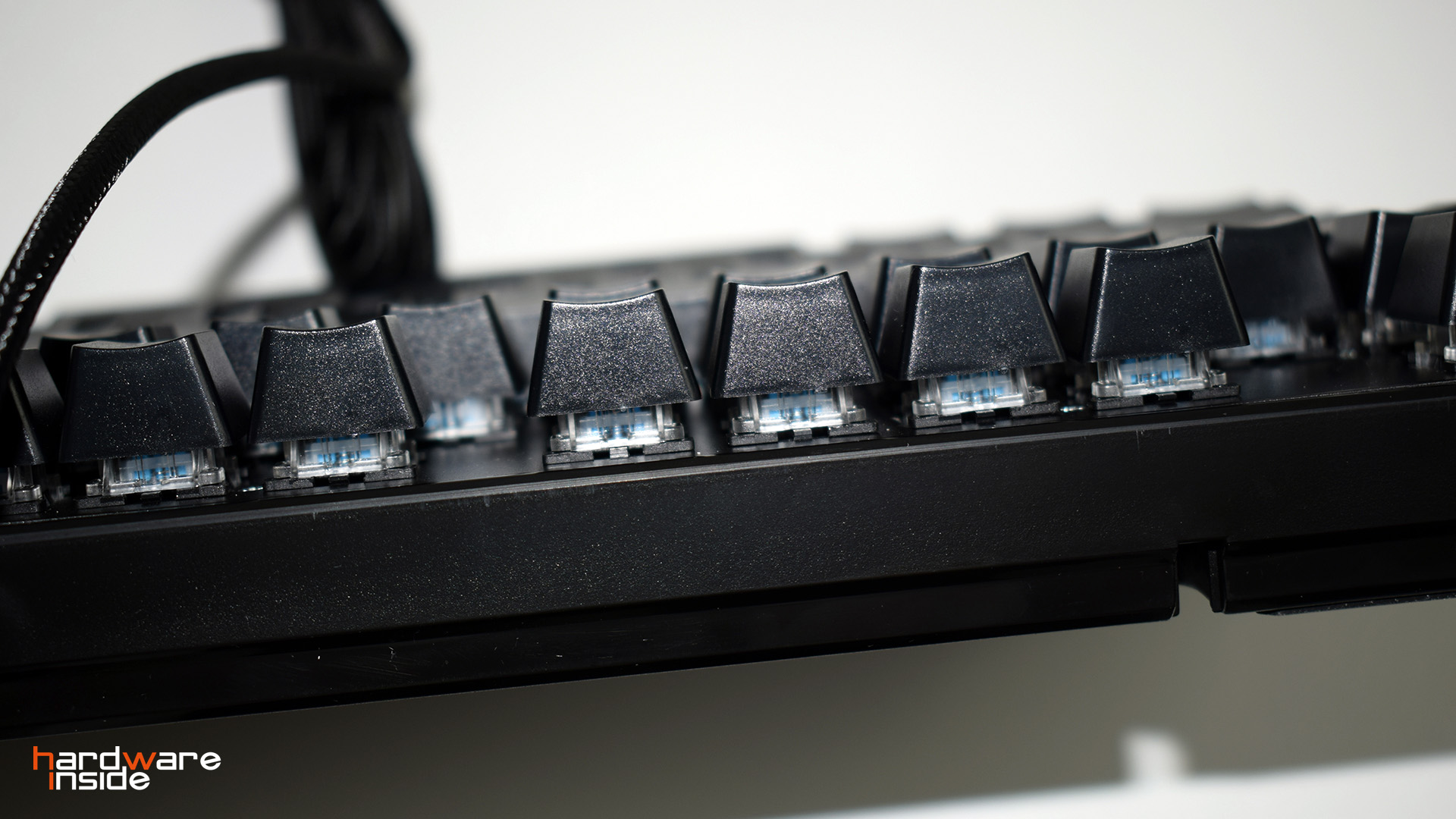 TECWARE Phantom RGB 87-key Keyboard 12.jpg