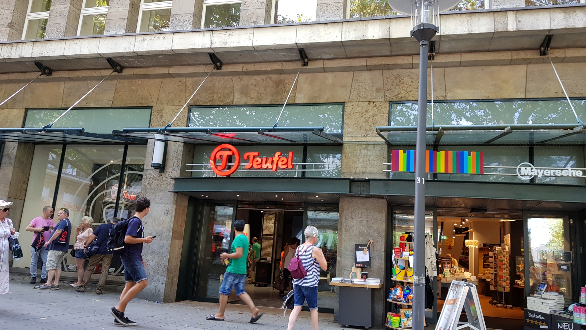 Teufel eröffnete heute seinen neuen Brand Store in Ruhrgebiet!