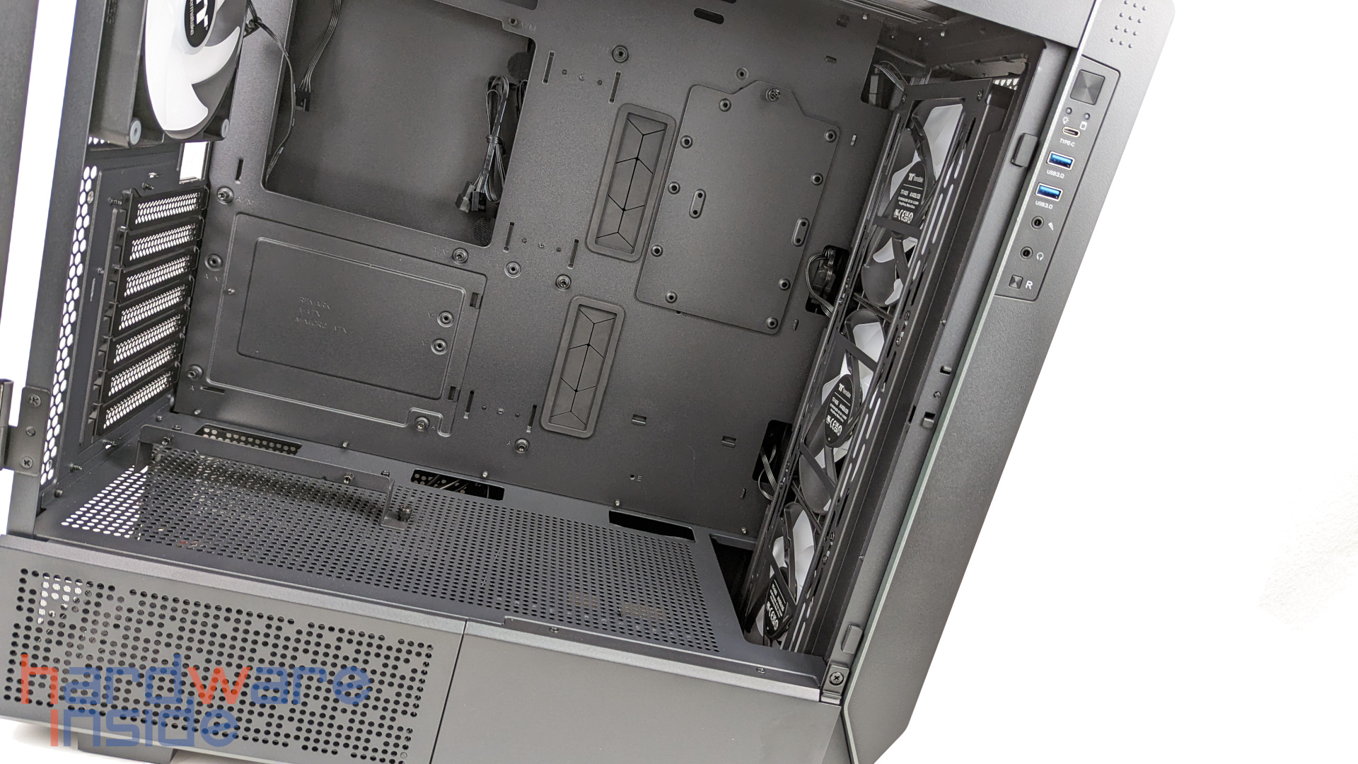 Thermaltake Ceres 500 TG ARGB_8